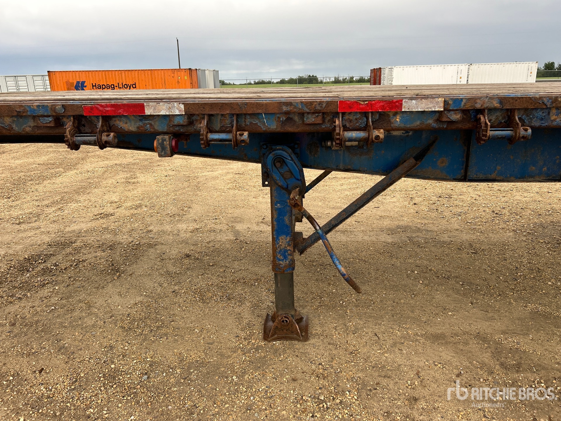 1996 Manac 32 ft Super B-Train Lead