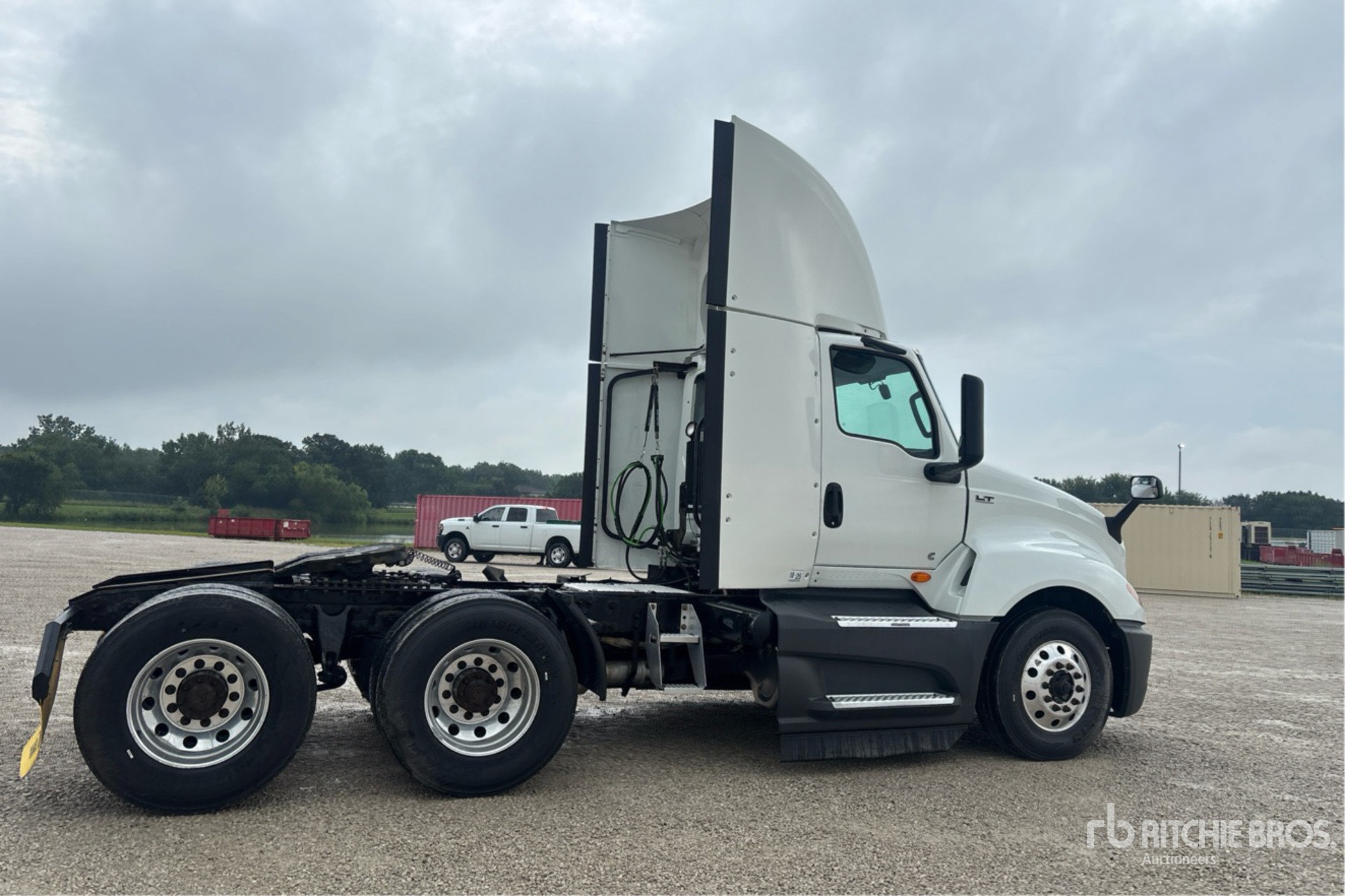 2021 International LT625