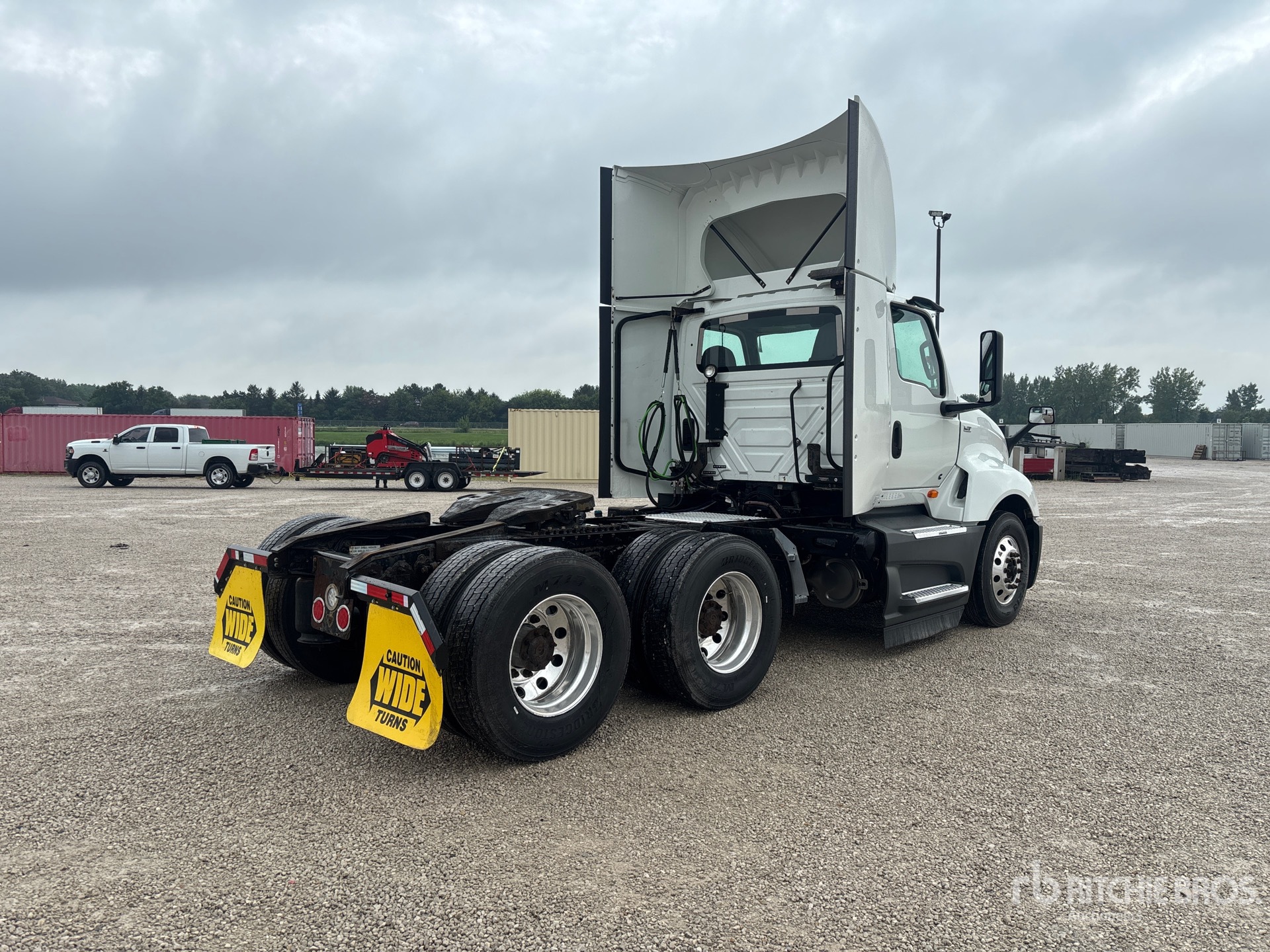 2021 International LT625