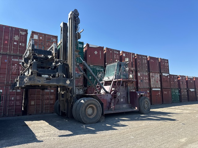 2006 Taylor THDC954 4x4 Container Handler (Inoperable)