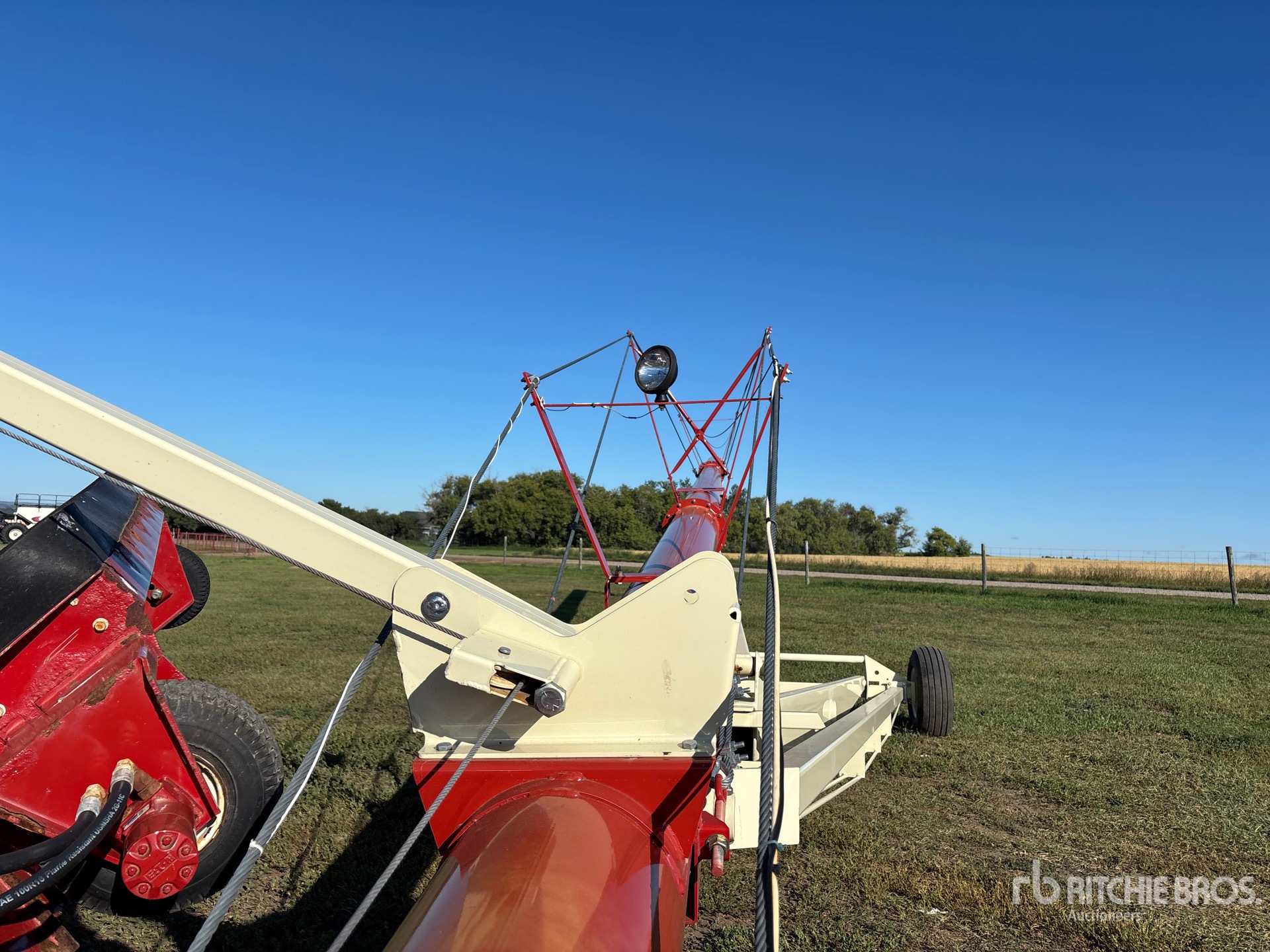 Farm King 1385