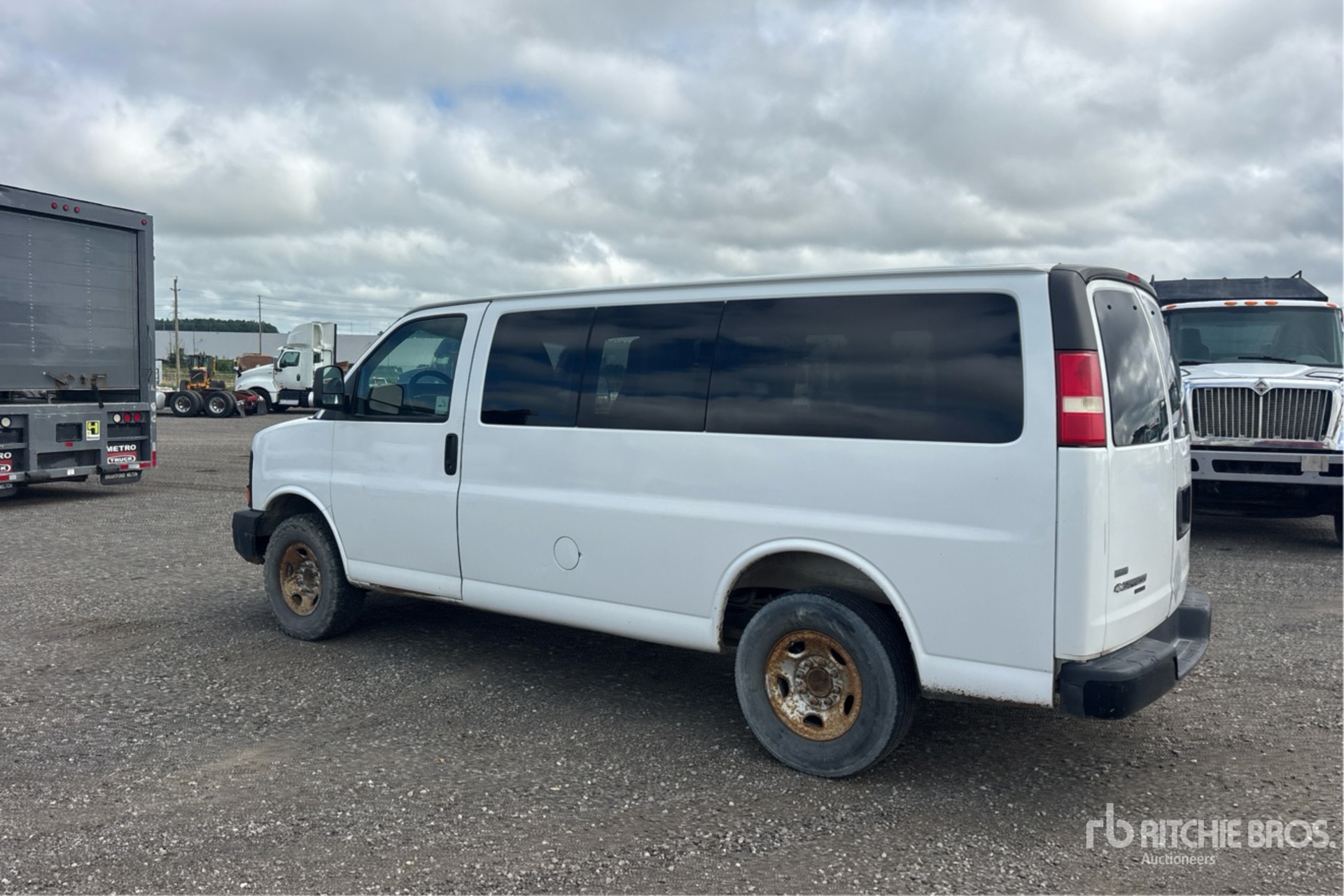 General Appearance with Picture, Left Rear Corner