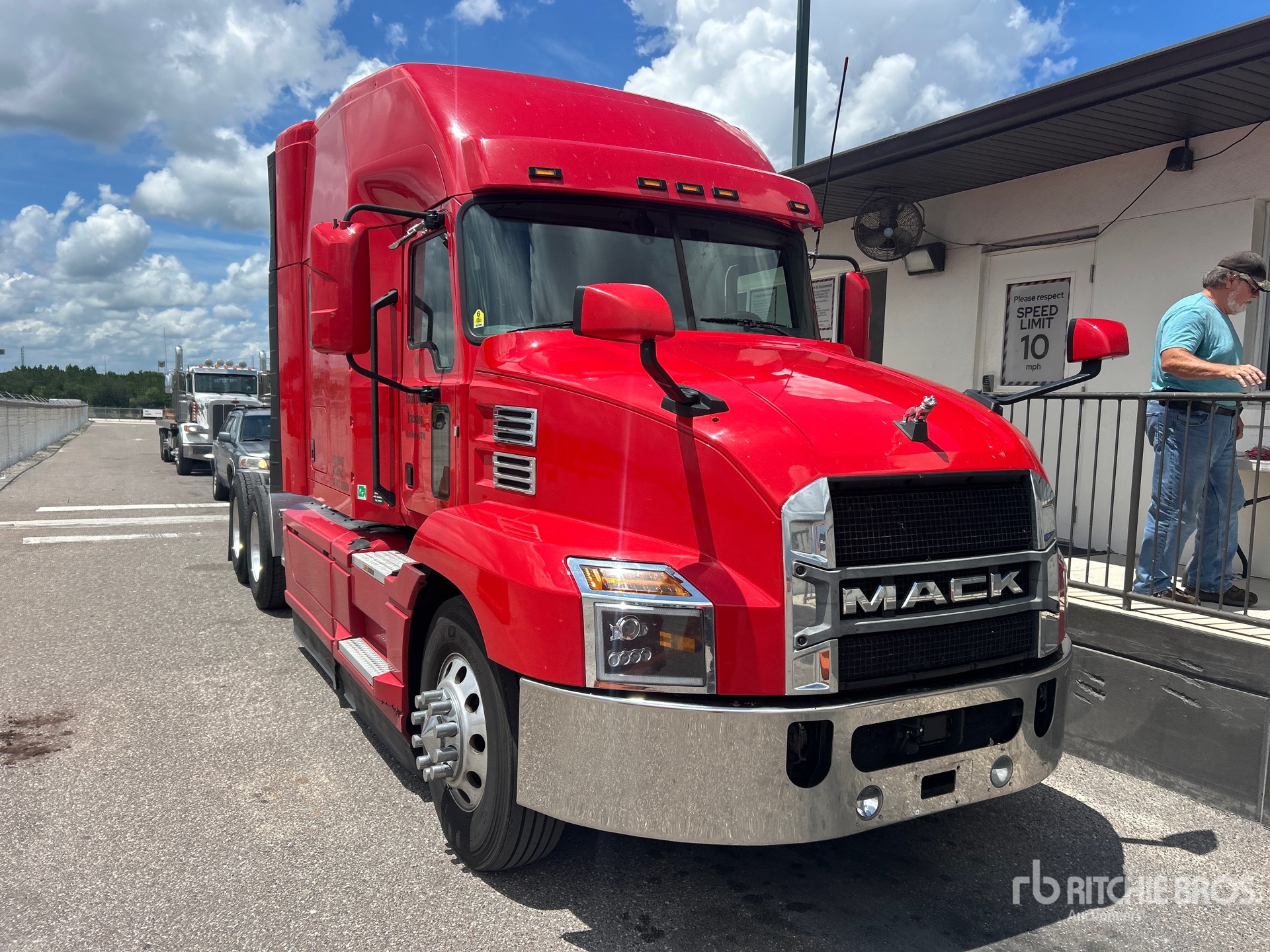 2019 Mack ANTHEM 64T