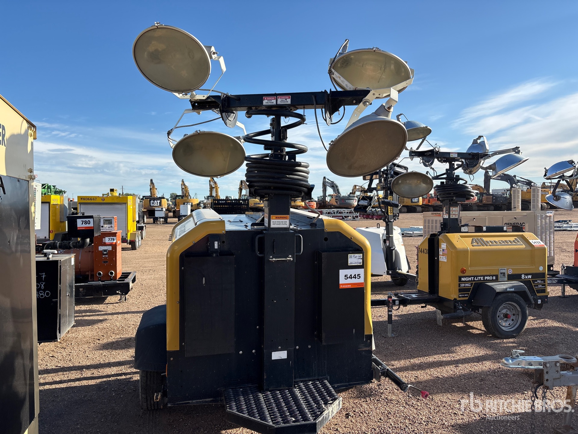 2018 Allmand MAXI-LITE II V-