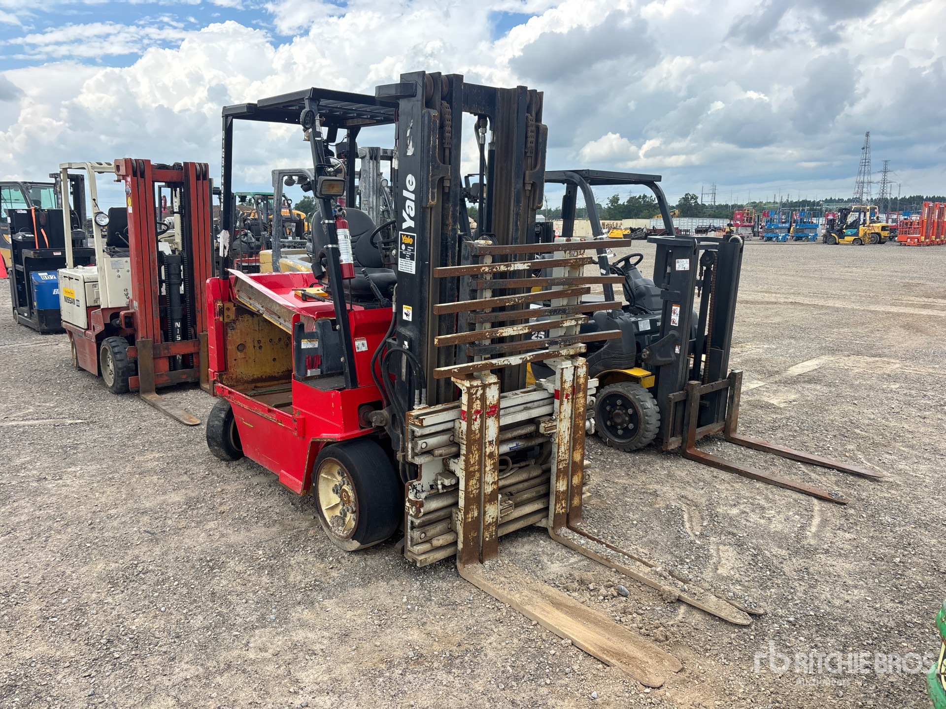 2001 Yale ERC080HGN36TE09