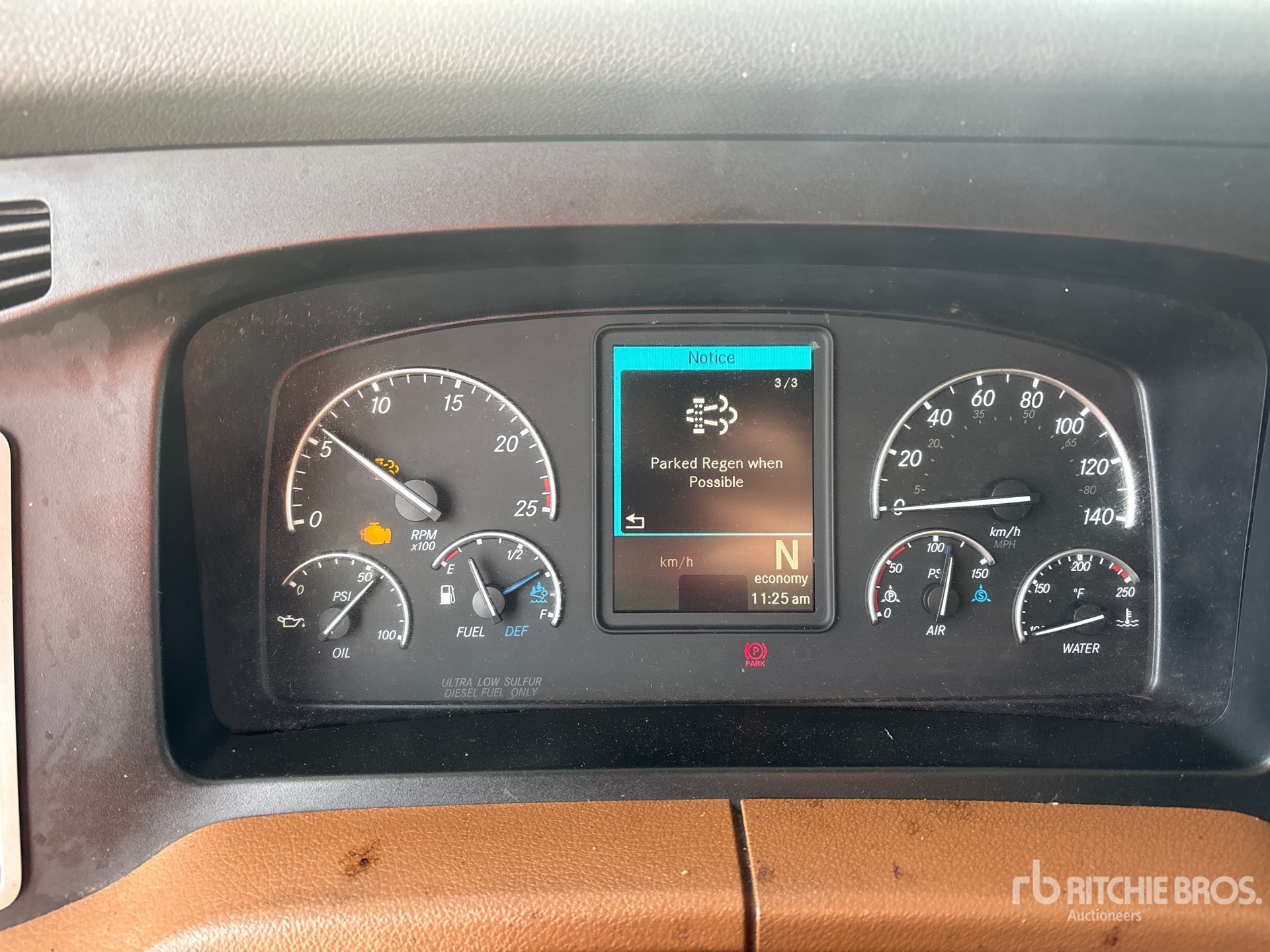 2020 Freightliner CASCADIA 126