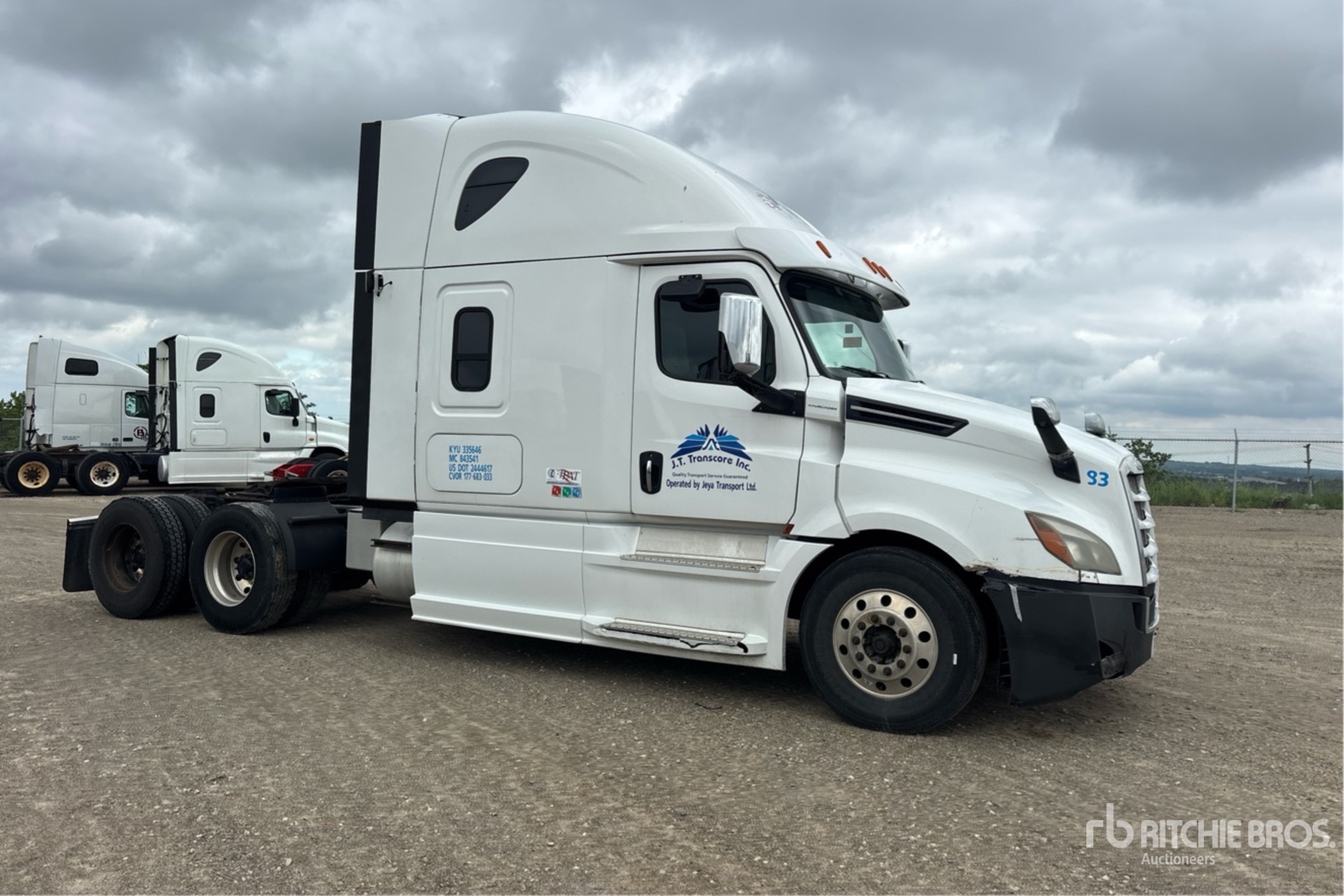 2020 Freightliner CASCADIA 126