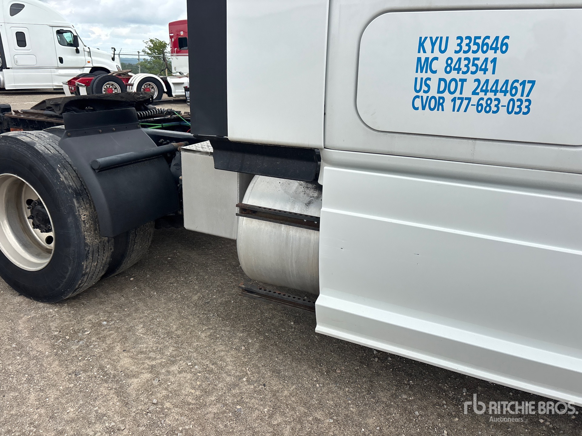 2020 Freightliner CASCADIA 126