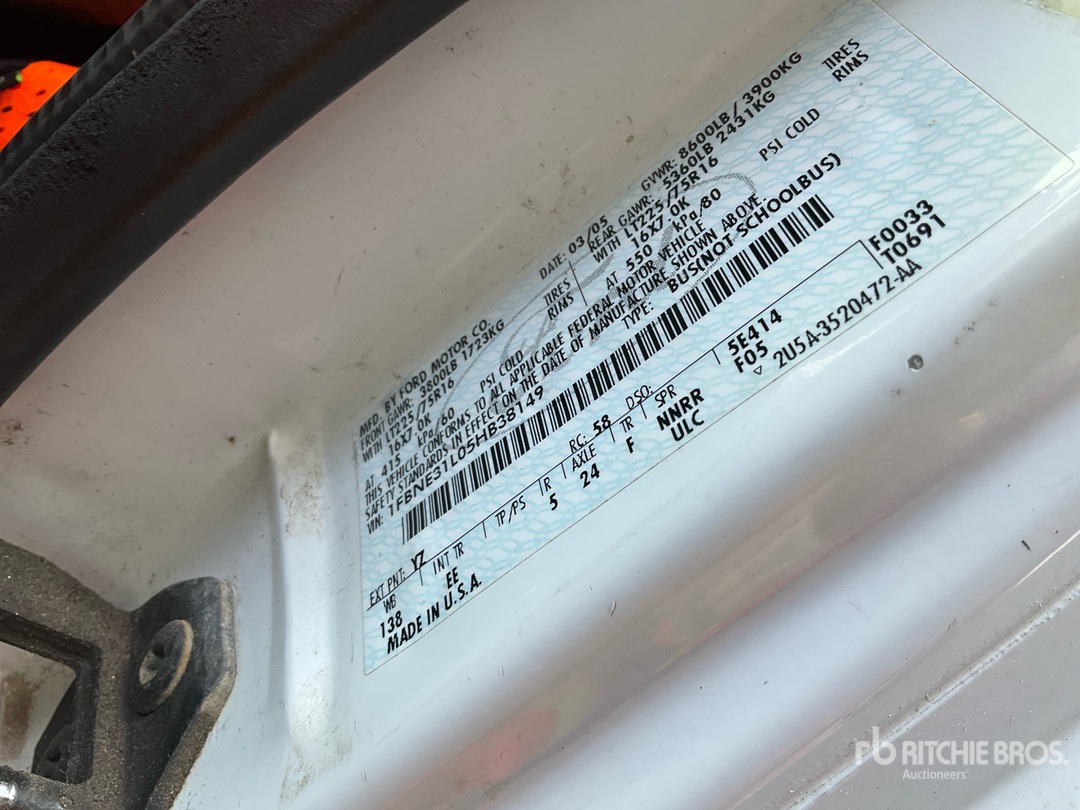 2005 Ford E-350