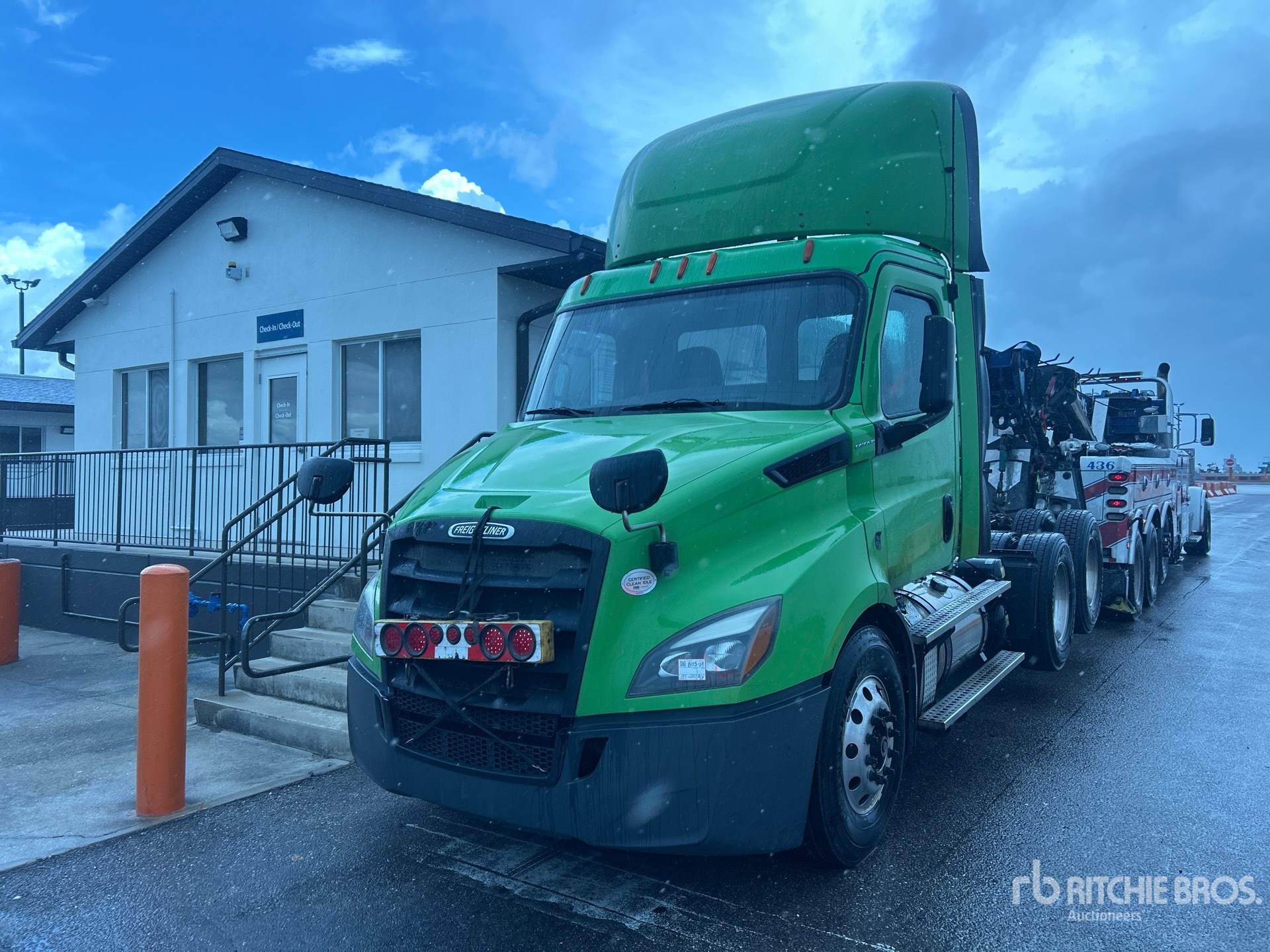 2019 Freightliner CASCADIA 116
