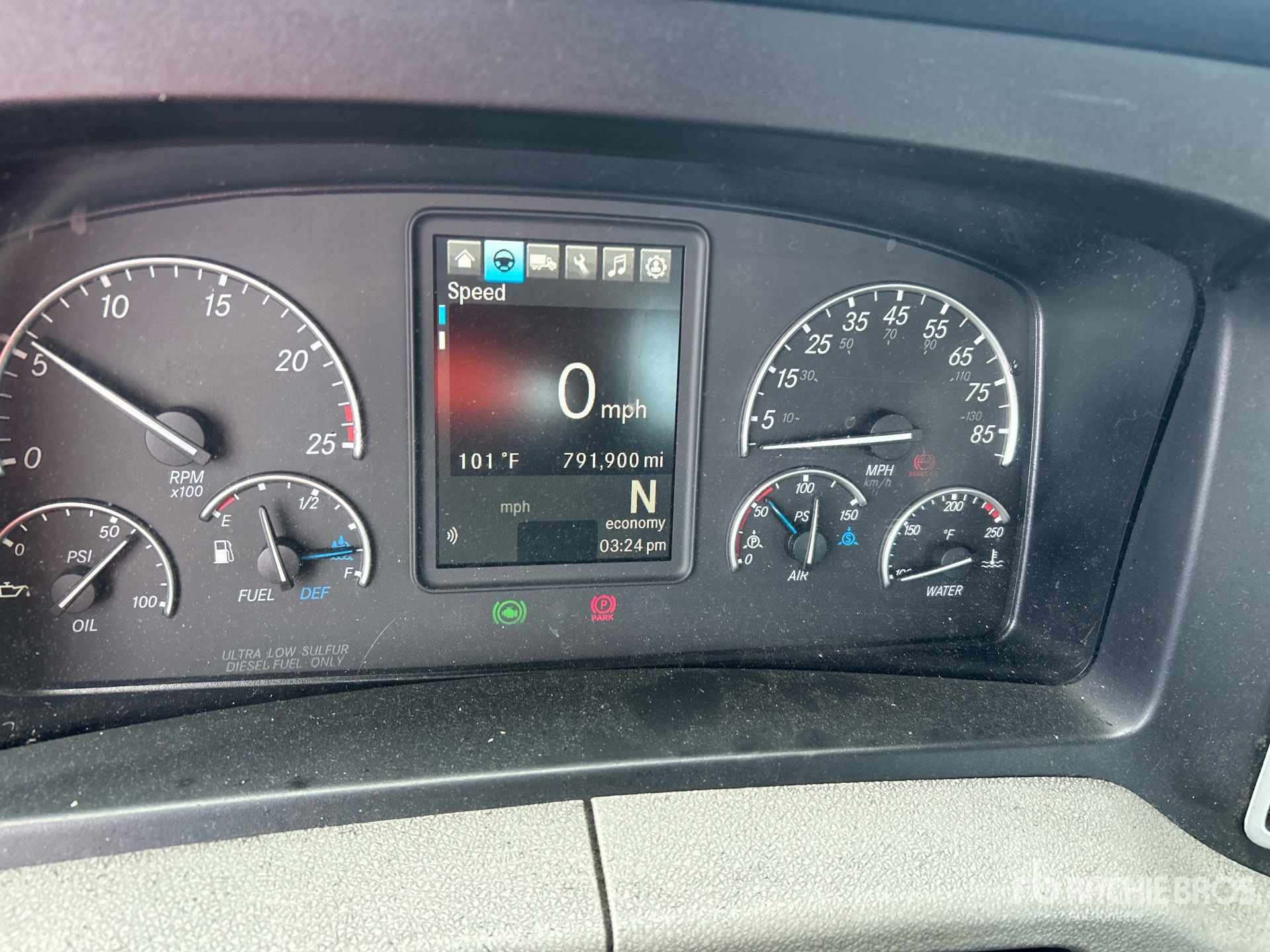 2021 Freightliner CASCADIA 116