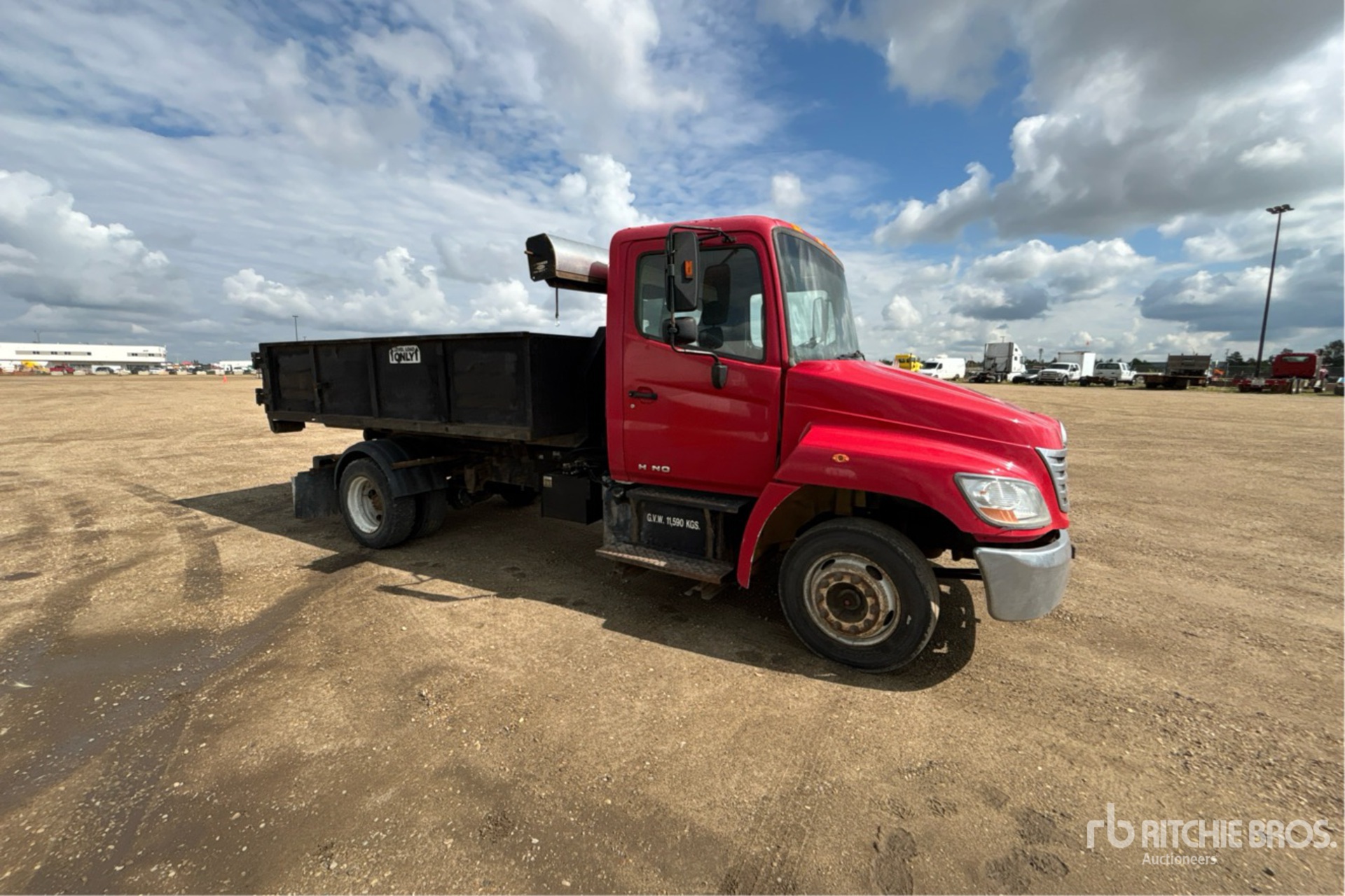 2007 Hino 268