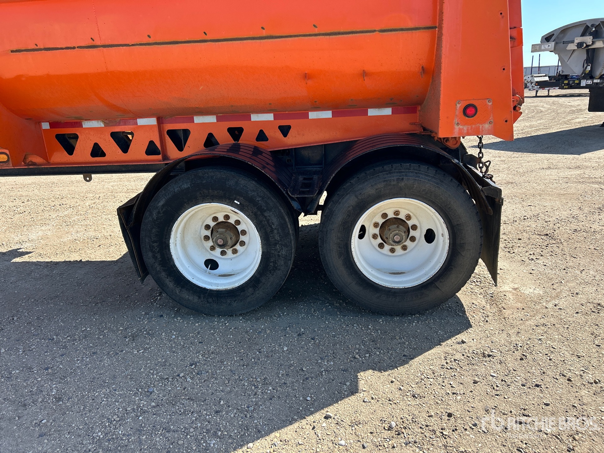 2002 Midland SK3200