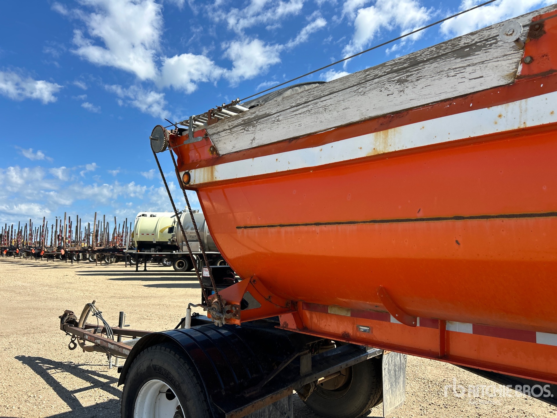 2002 Midland SK3200