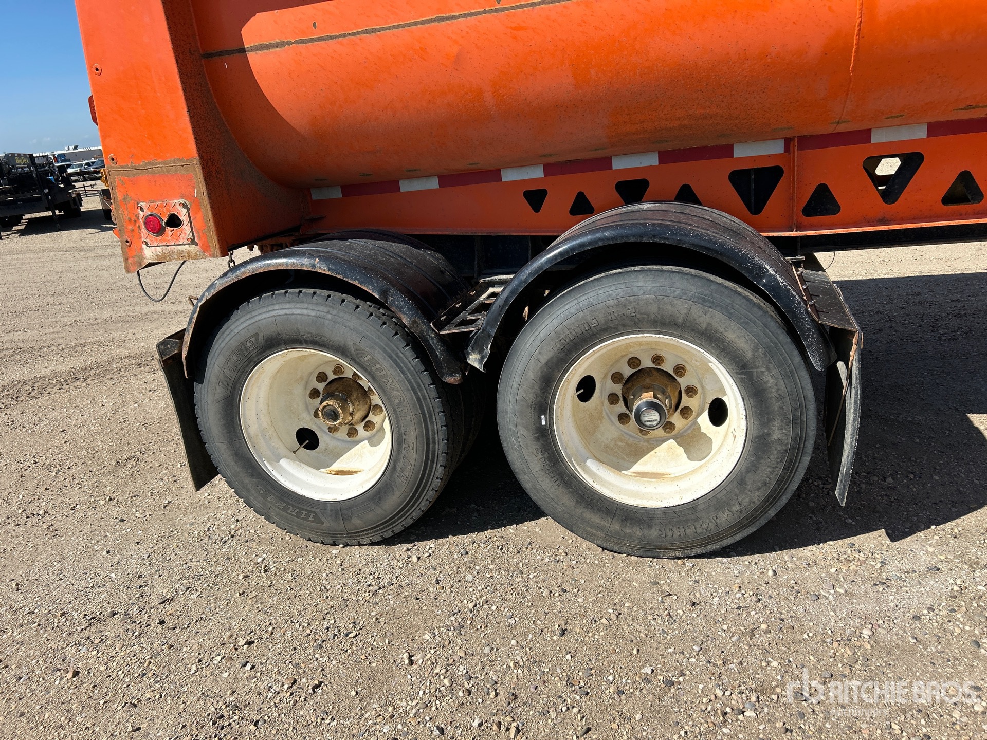 2002 Midland SK3200