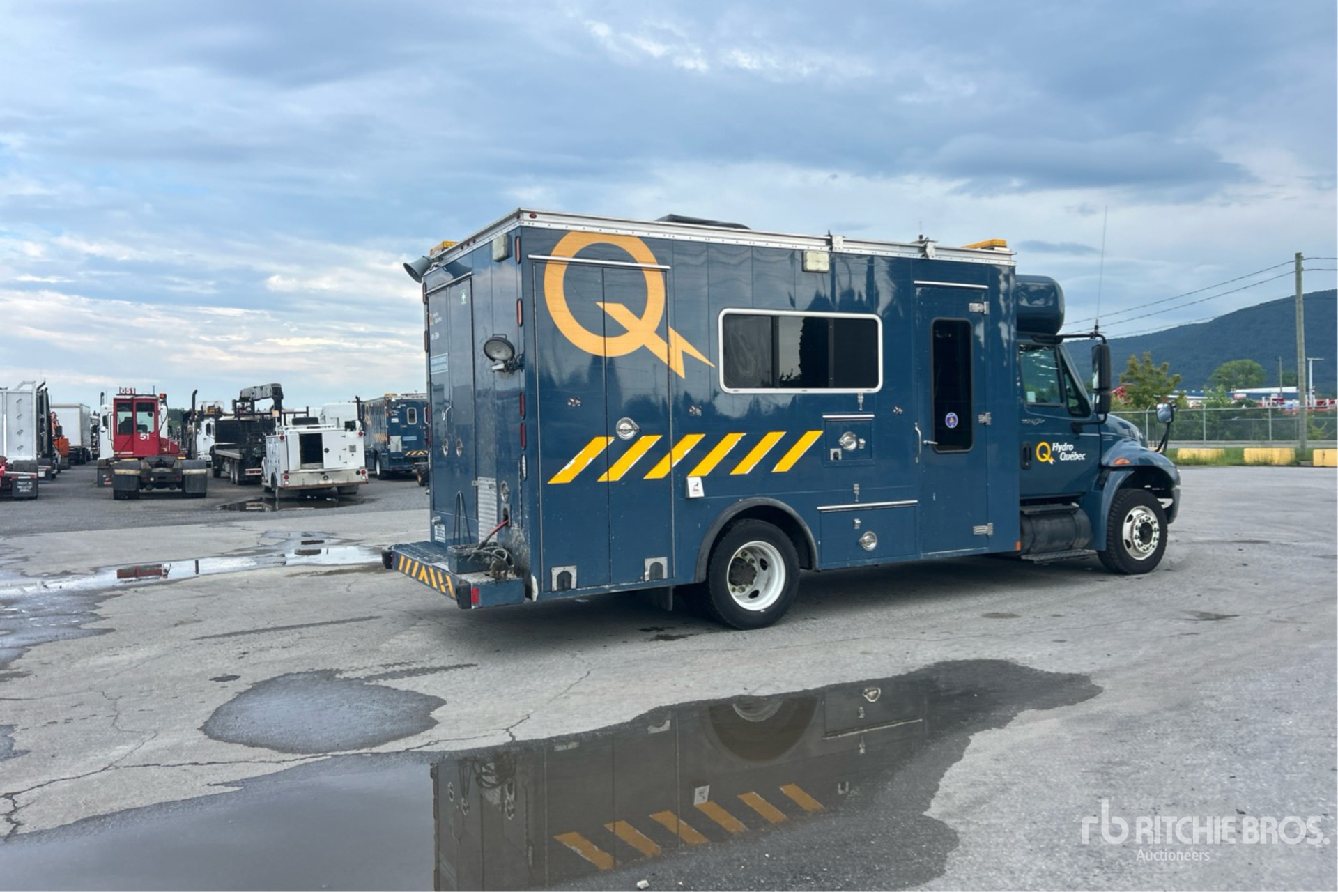 2010 International 4300