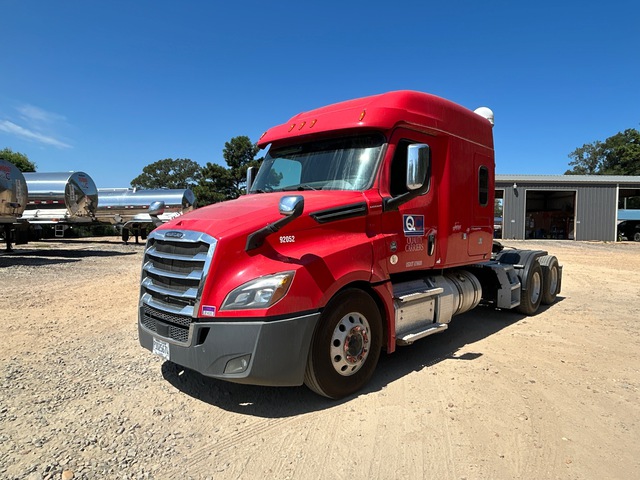 2020 Freightliner PT126064ST 6x4 T/A Sleeper Truck Tractor