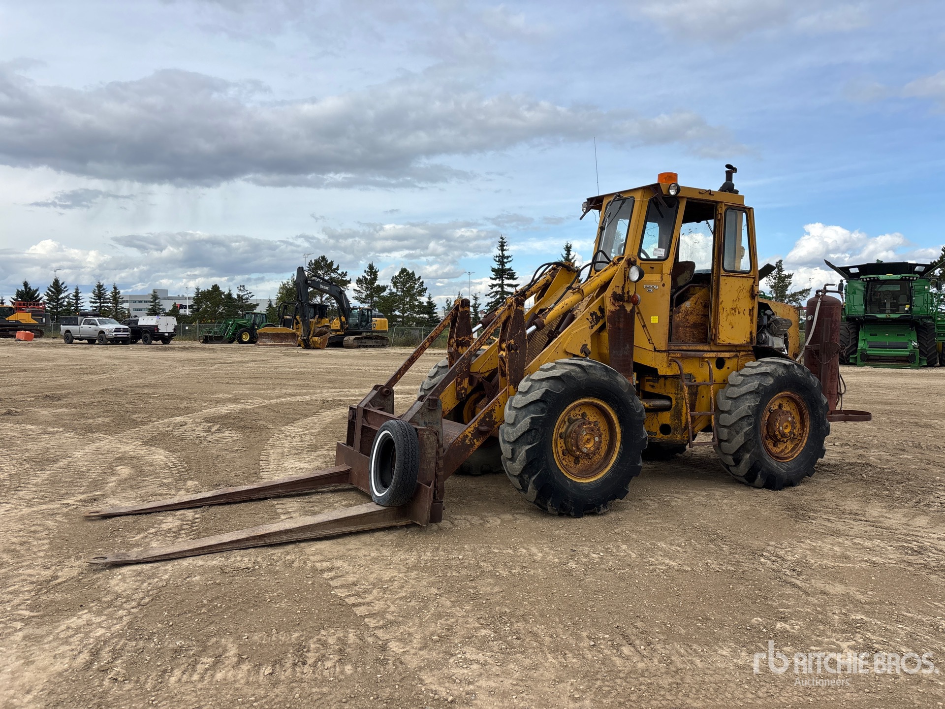 Photo of 1975 Allis Chalmers 840