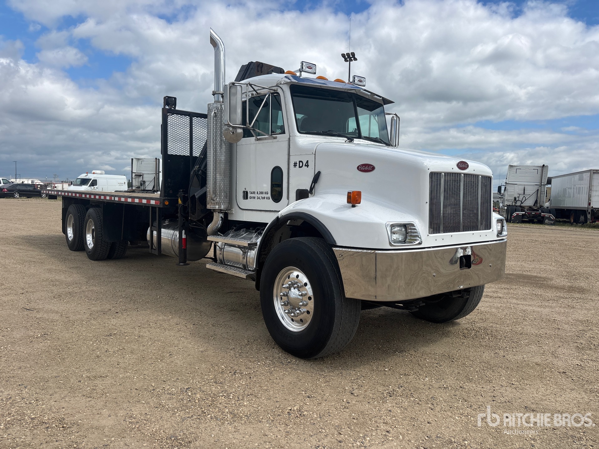 2001 Peterbilt 330