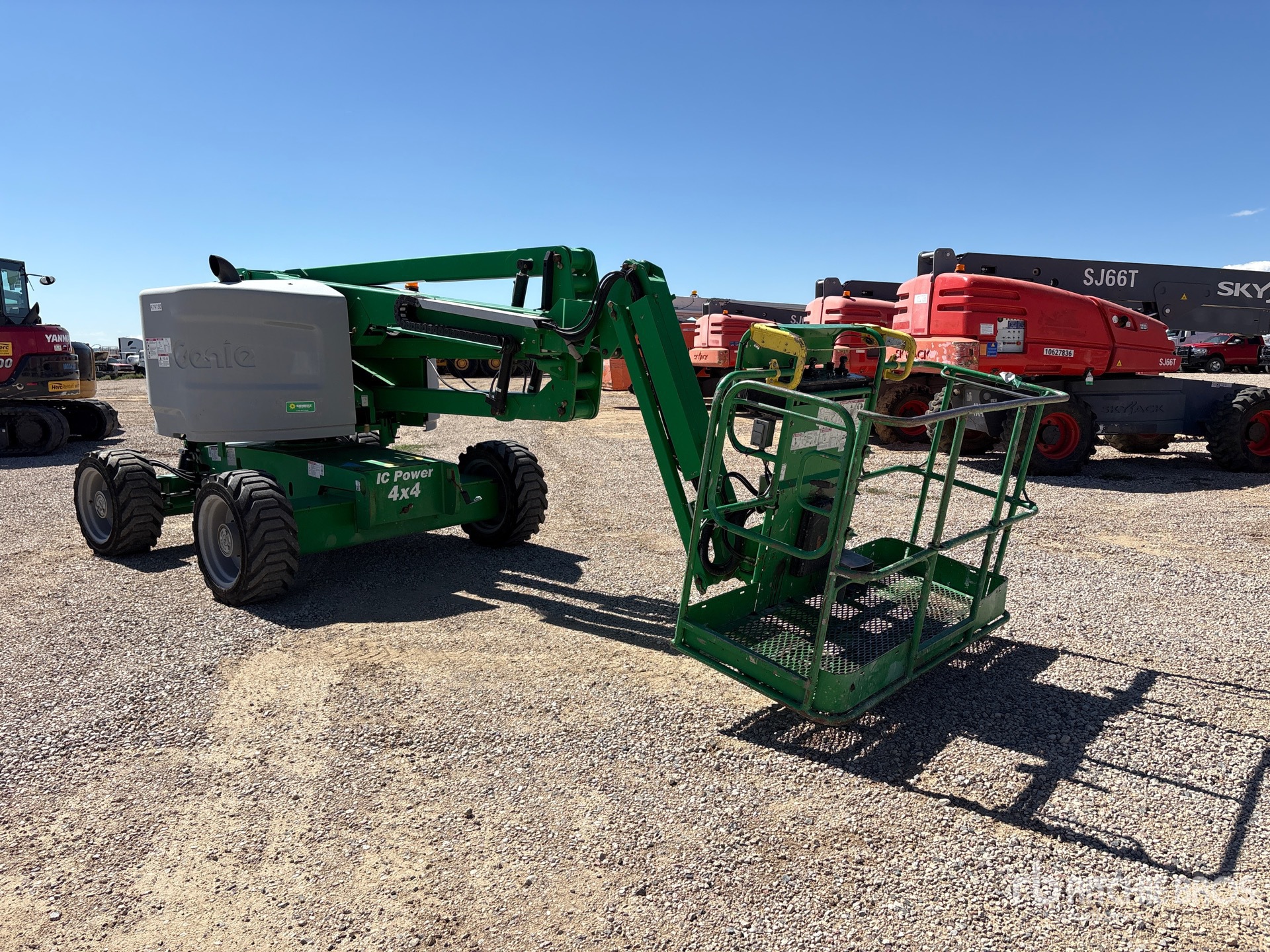 2017 Genie Z-45/25J