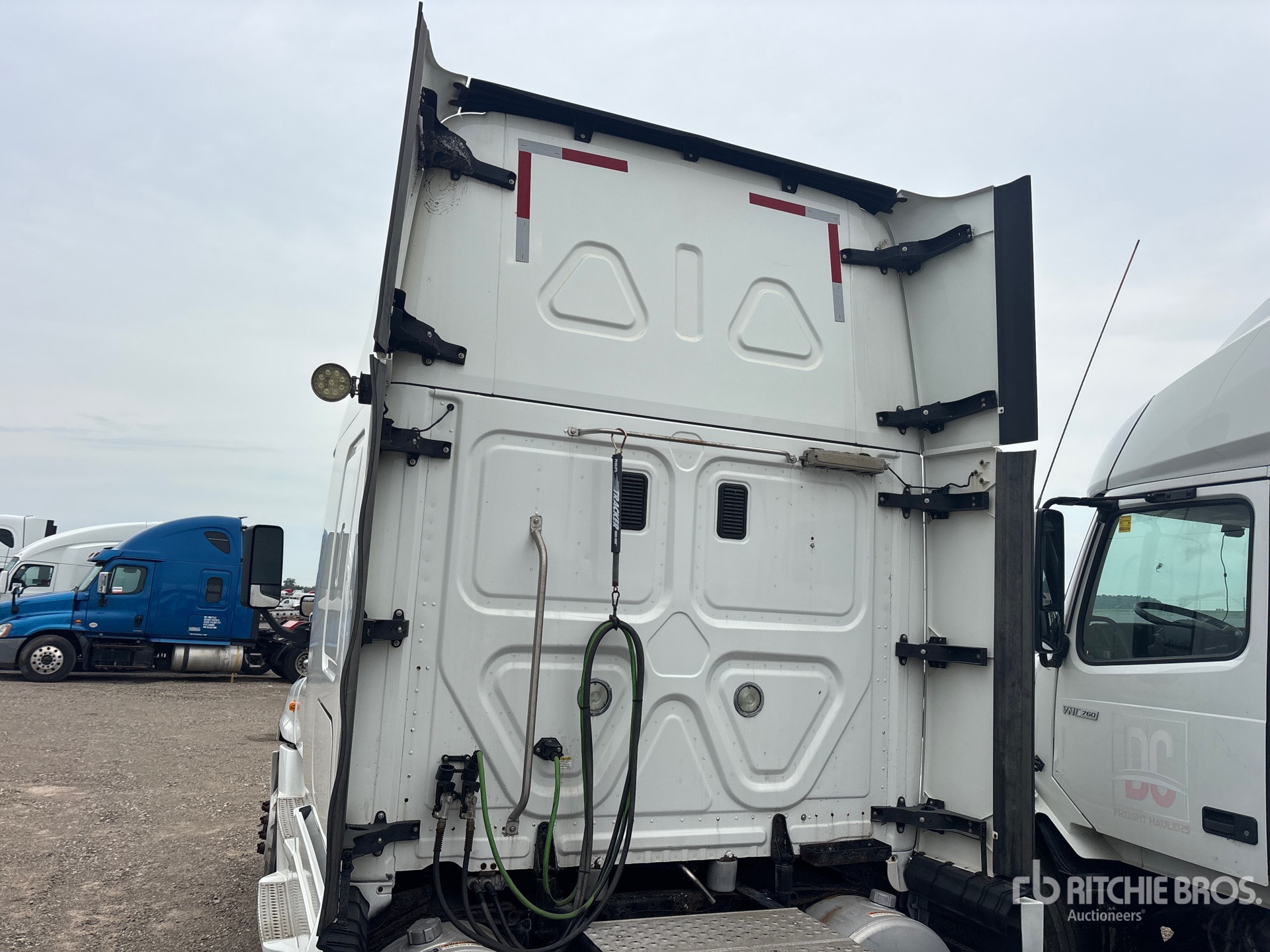 2015 Freightliner CASCADIA 125