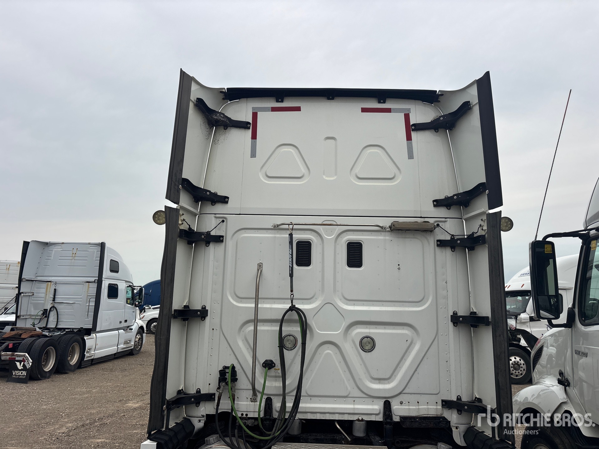 2015 Freightliner CASCADIA 125
