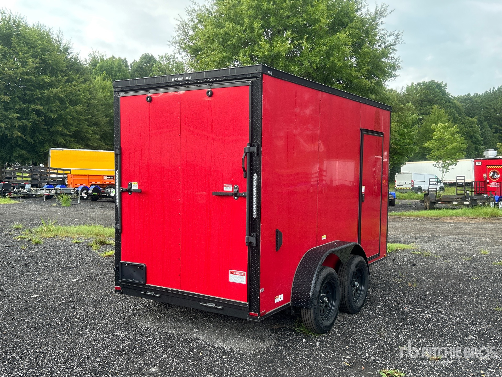 General Appearance with Picture, Right Rear Corner
