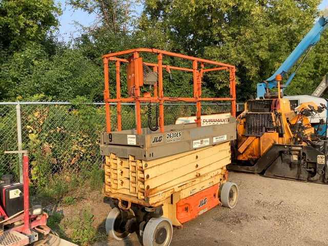 2014 JLG 2630ES Electric Scissor Lift (Inoperable)