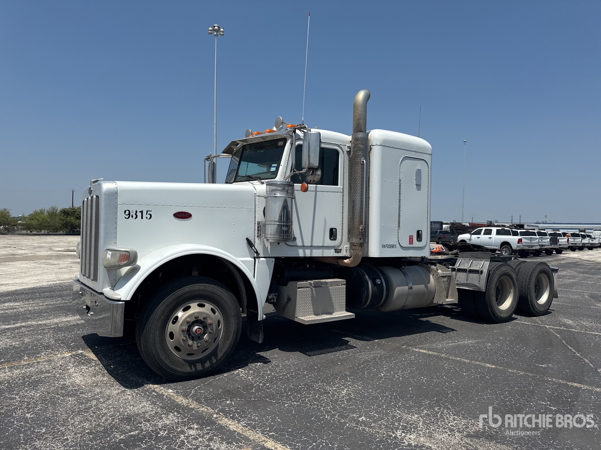 2015 Peterbilt 389
