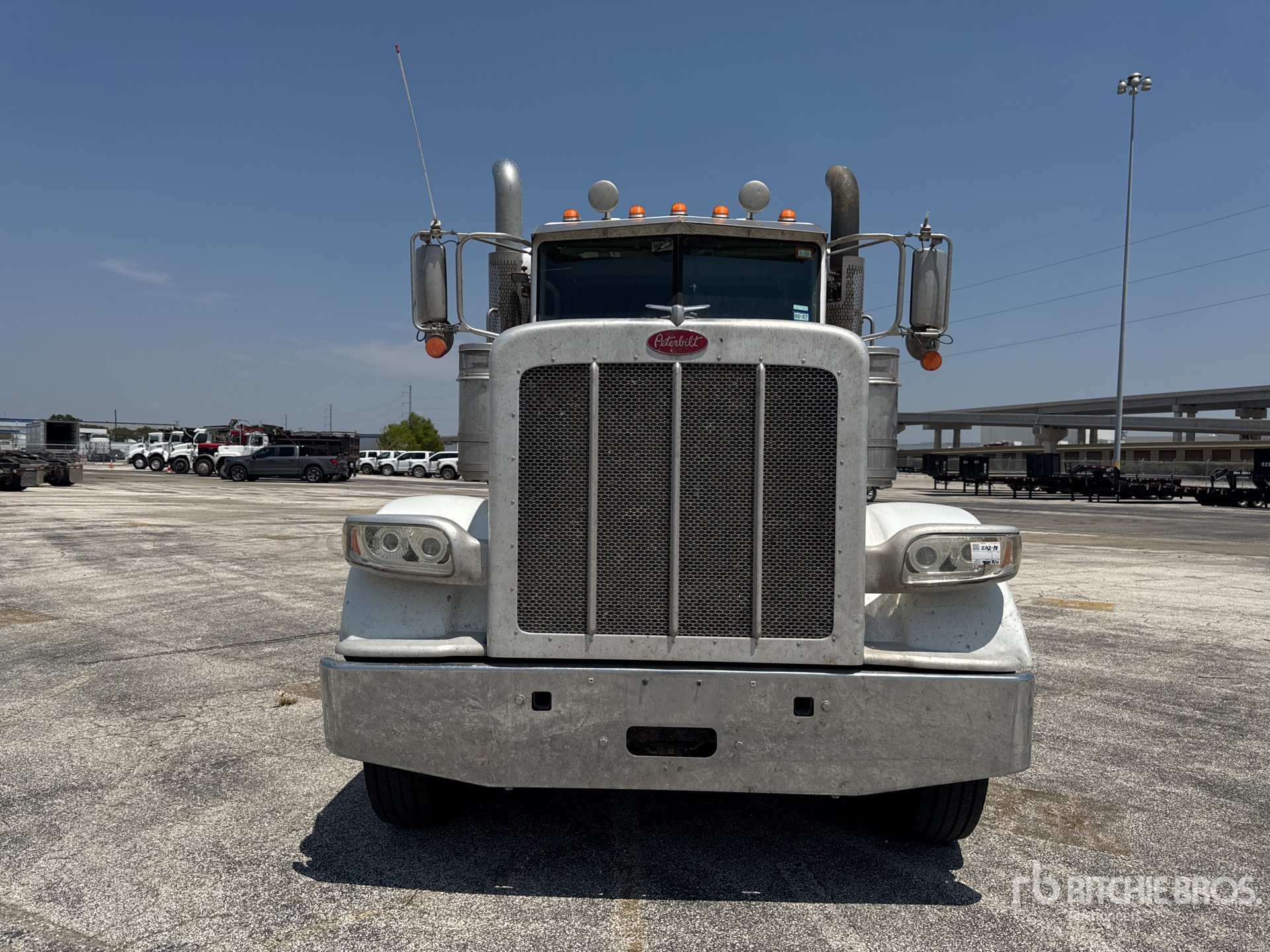 2015 Peterbilt 389
