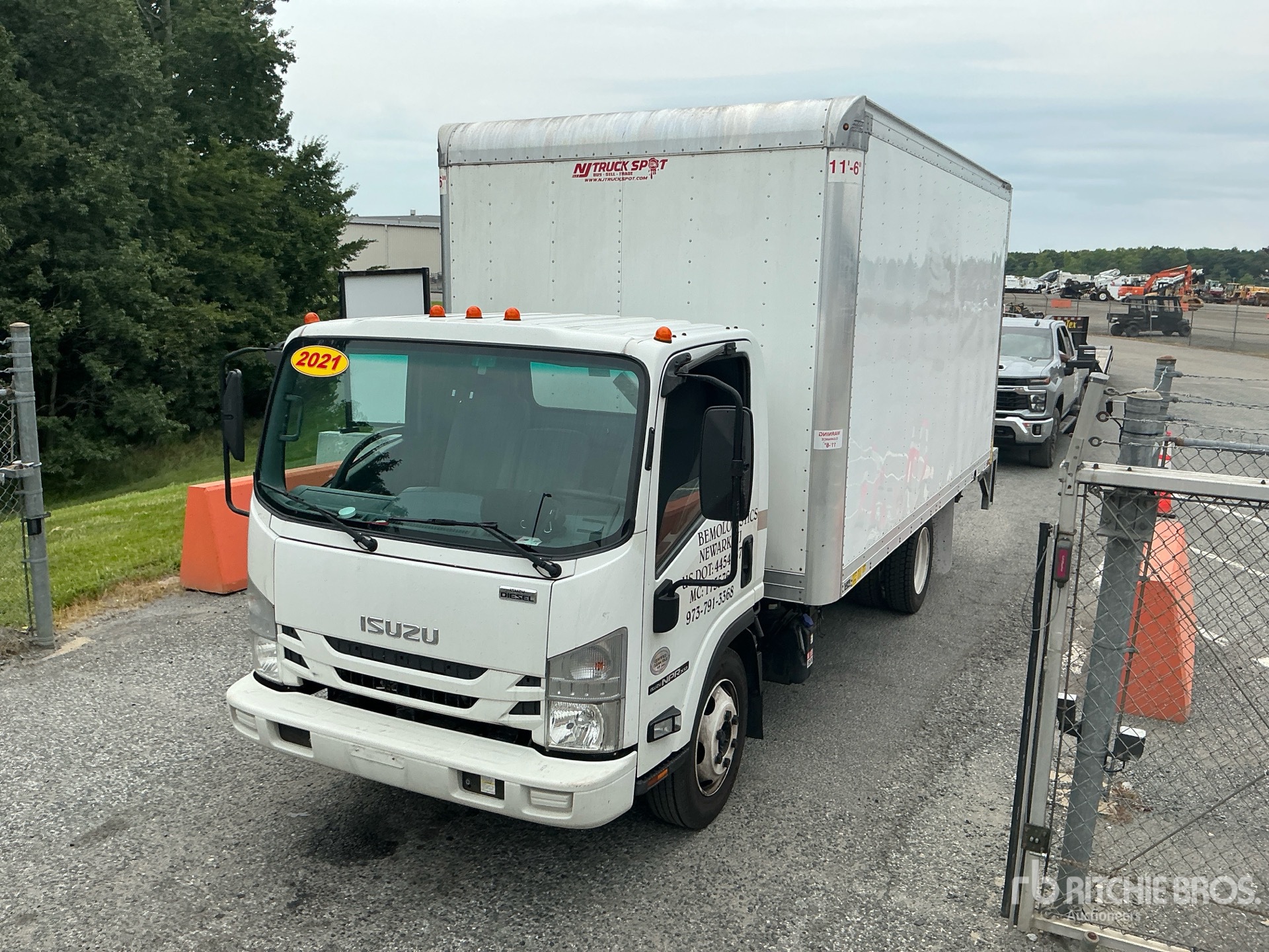 Photo of a 2021 Isuzu NPR-XD