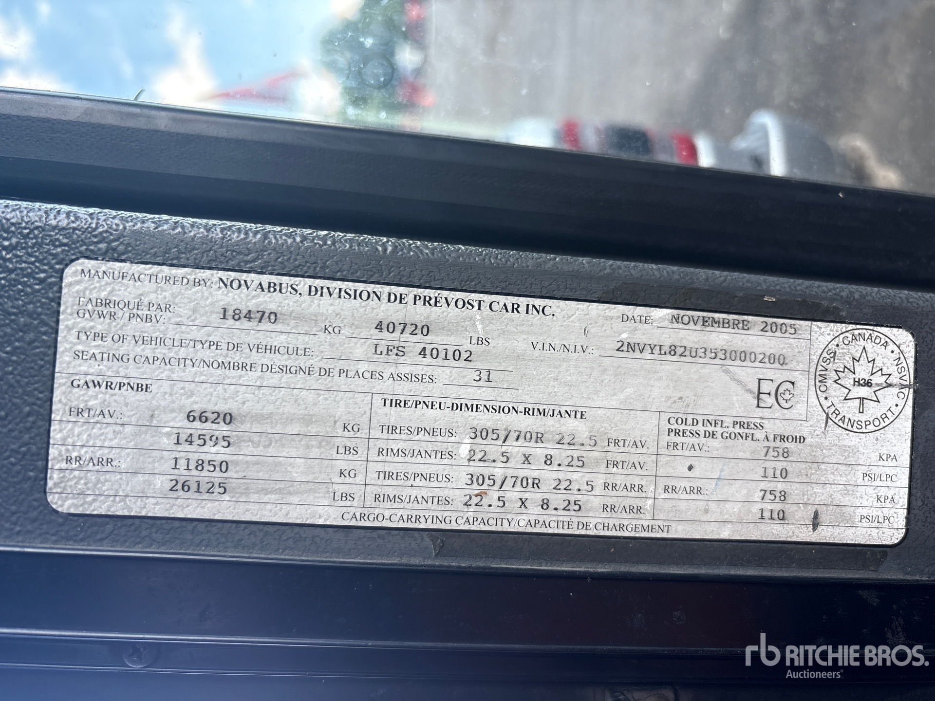 2005 Novabus LFS L192