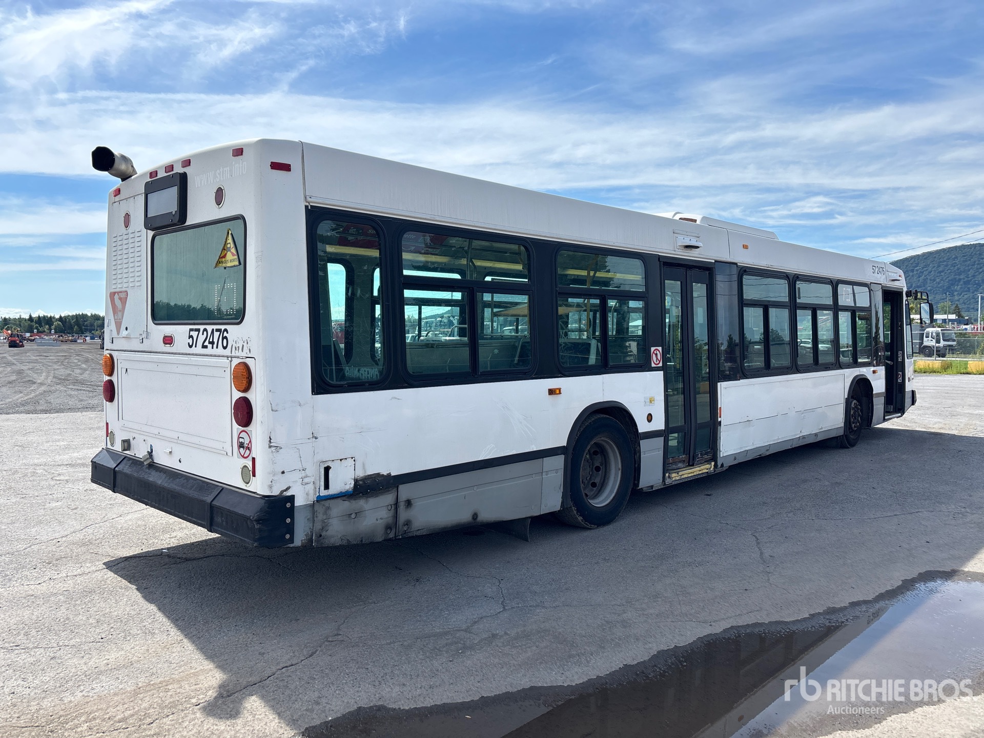 2007 Novabus LFS