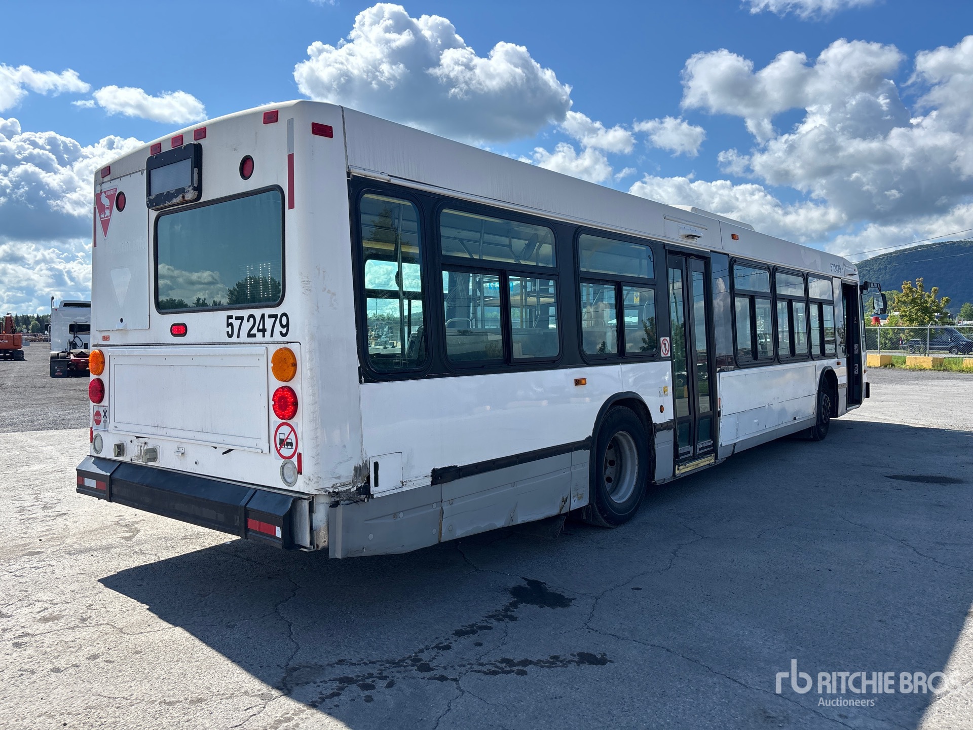 2006 Novabus LFS