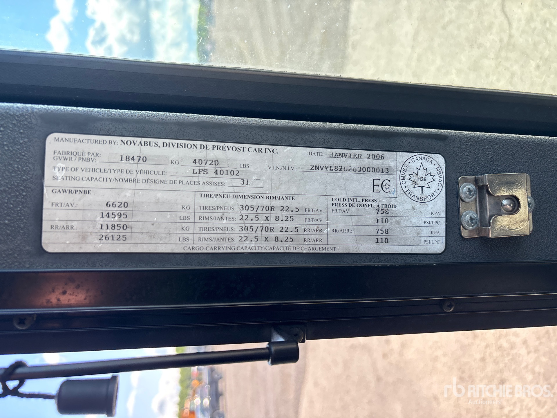 2006 Novabus LFS