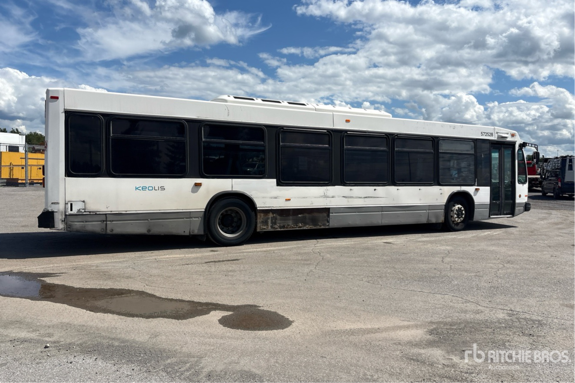 2007 Novabus LFS