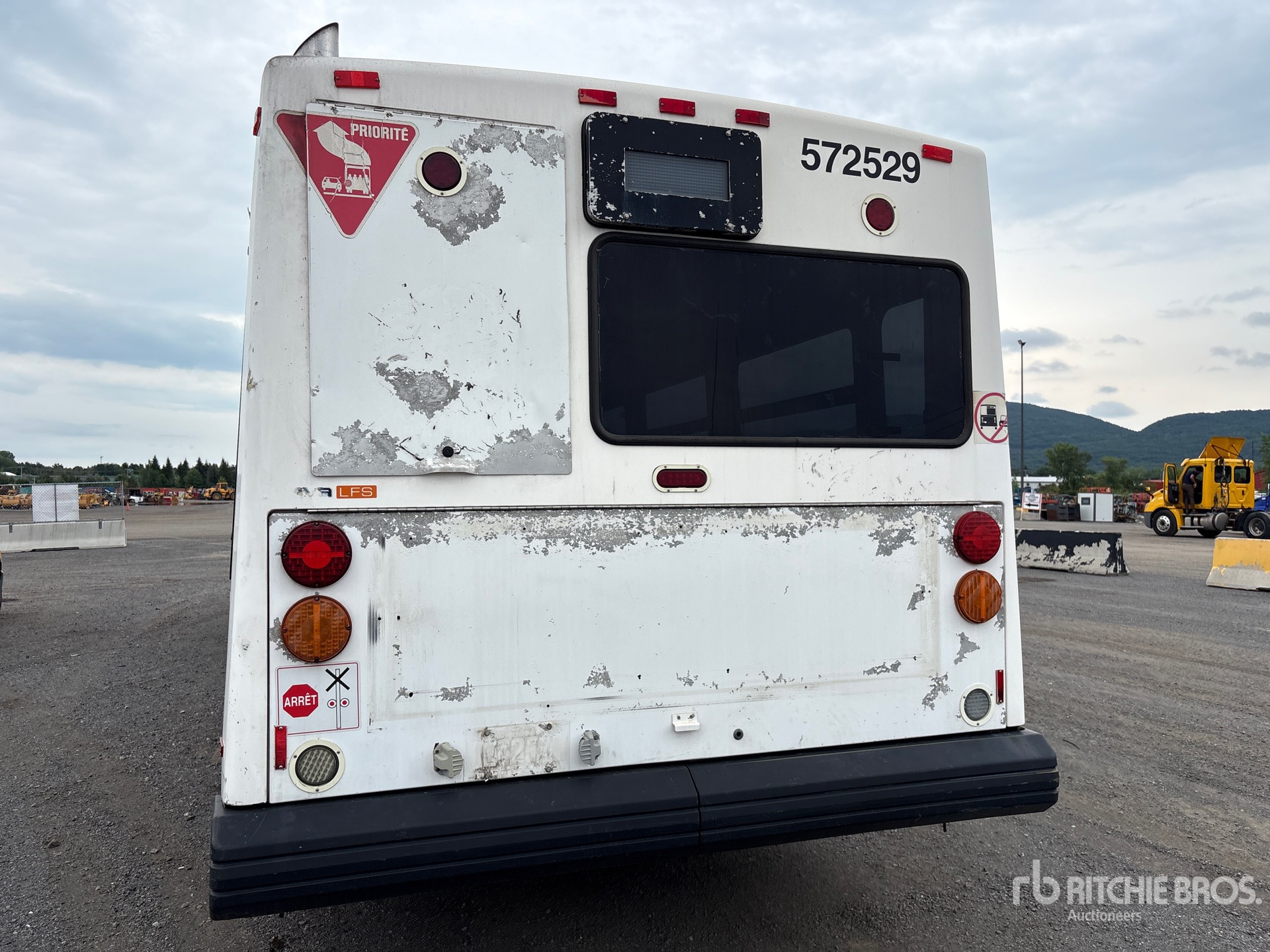 2007 Novabus LFS