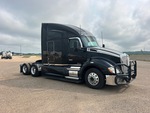 General Appearance with Bild, Ecke vorne rechts