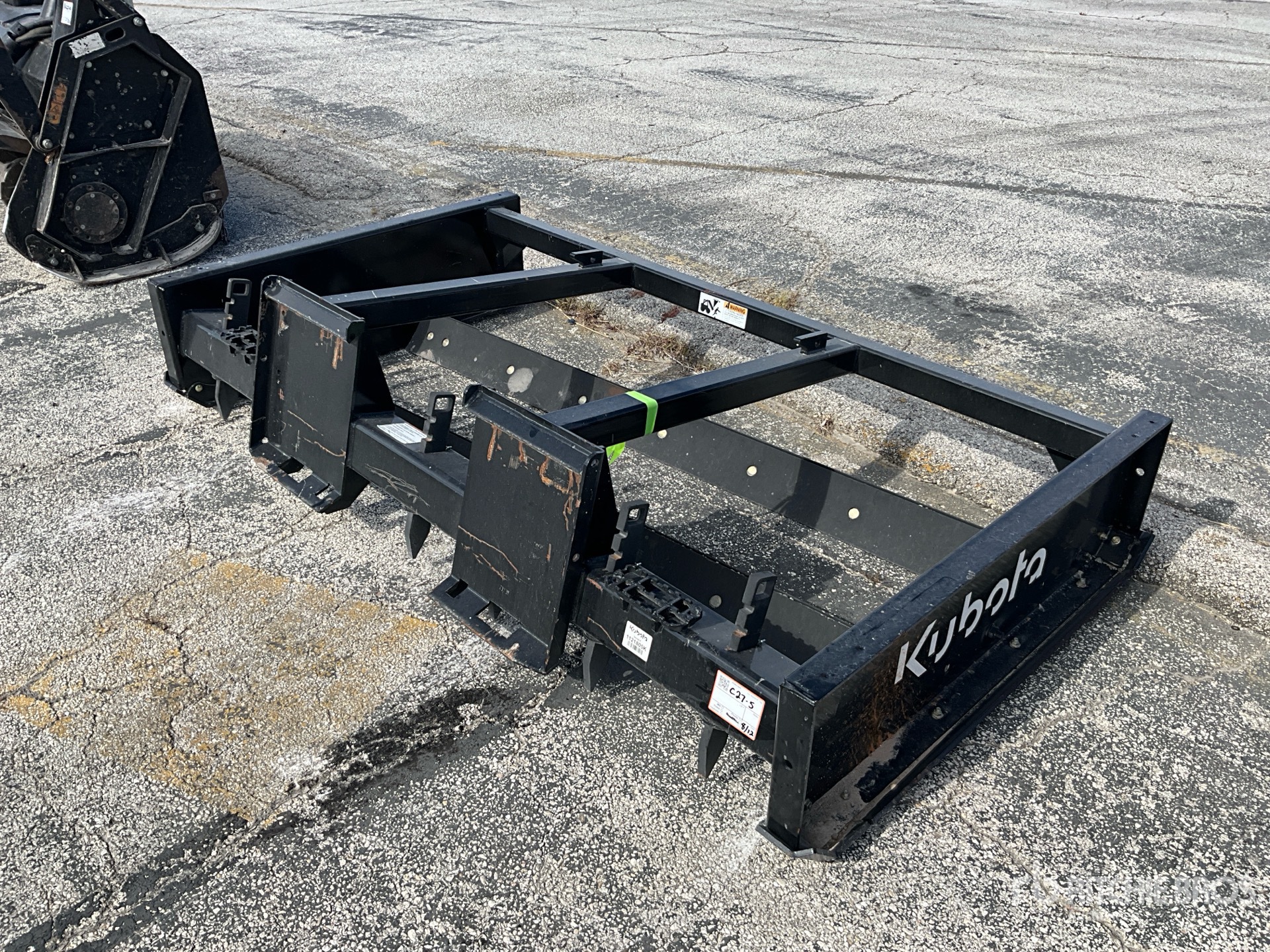 General Appearance with Picture, Right Rear Corner