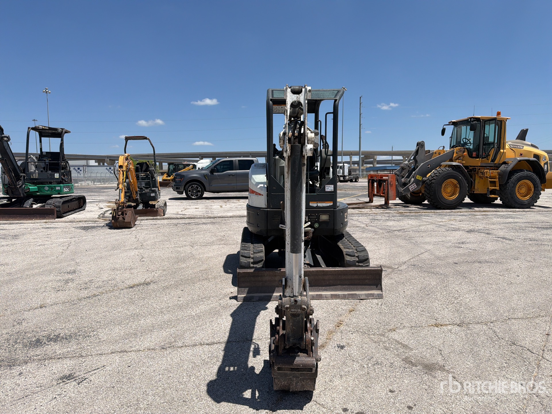 2016 Bobcat E26