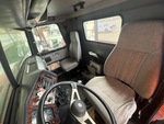 Cab with Seats/armrests