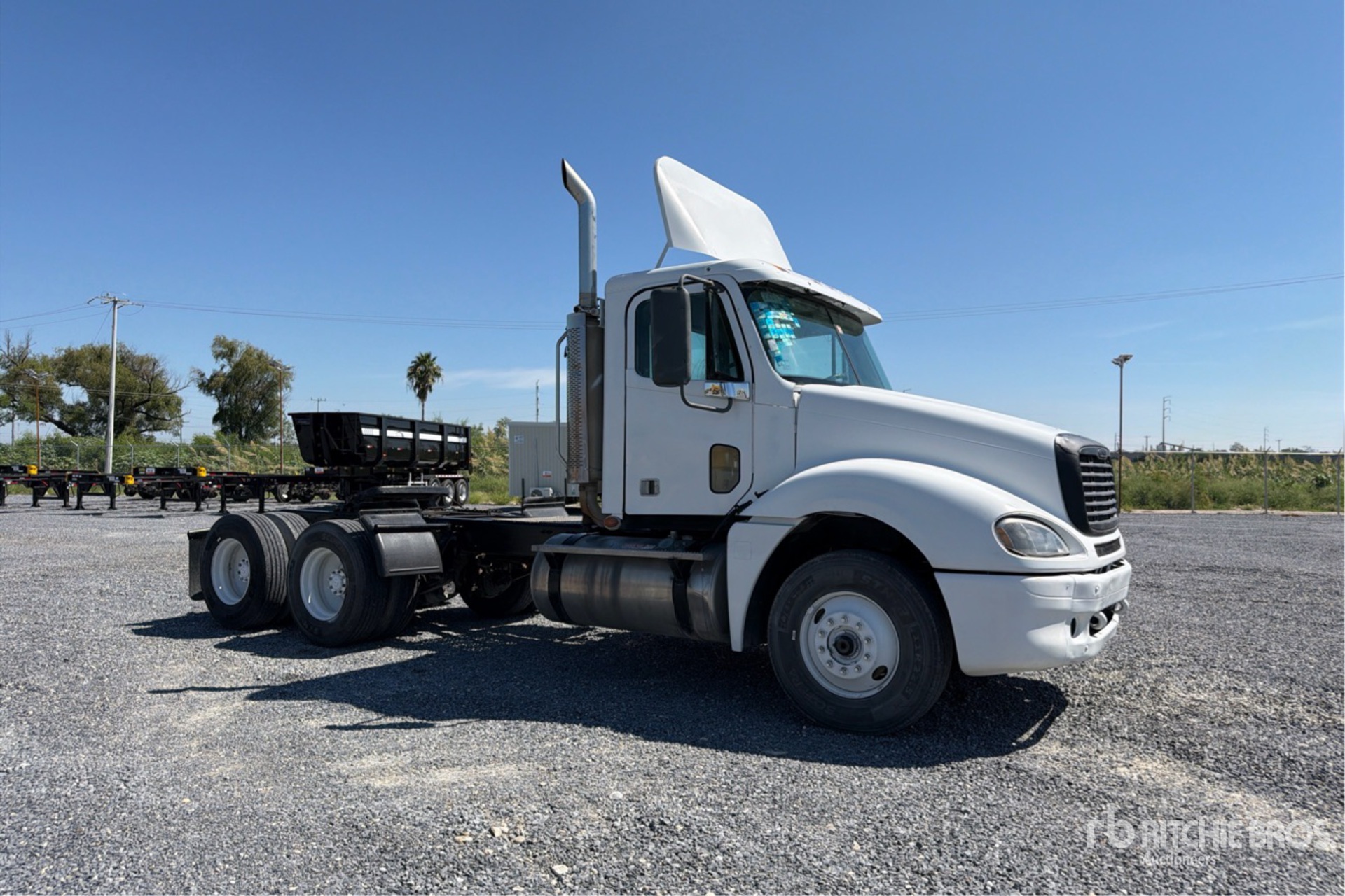 2007 Freightliner CL120