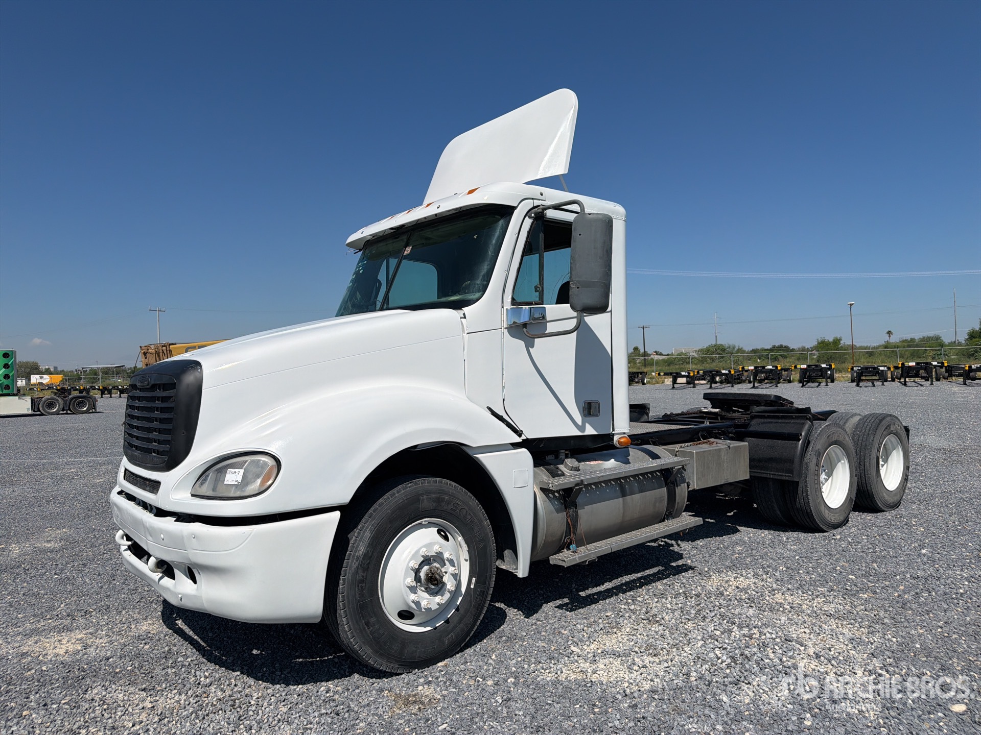 2007 Freightliner CL120
