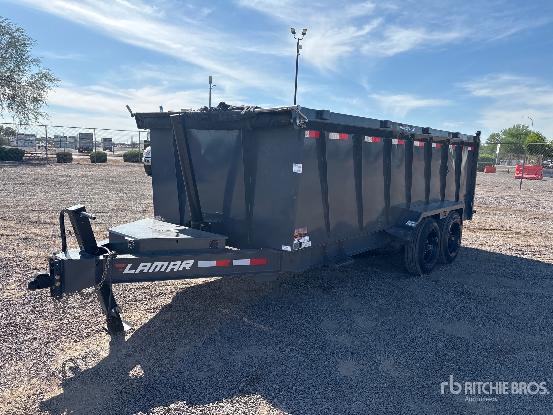2024 Lamar 16 ft T/A