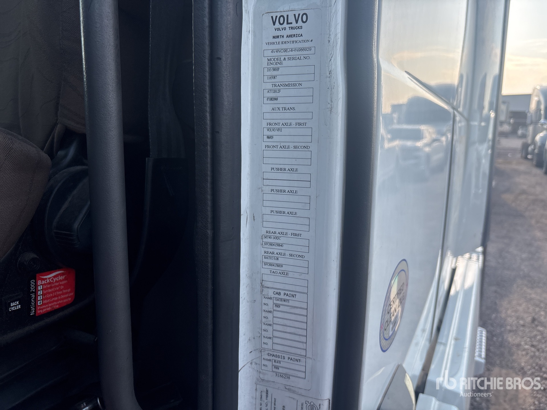 2017 Volvo VNL