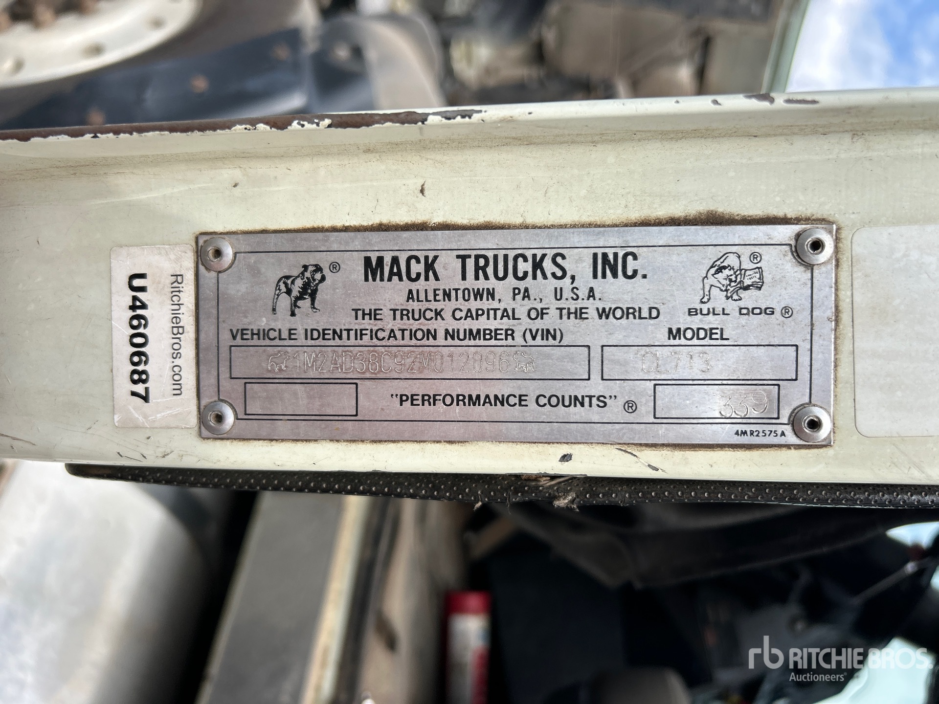 2002 Mack CL713