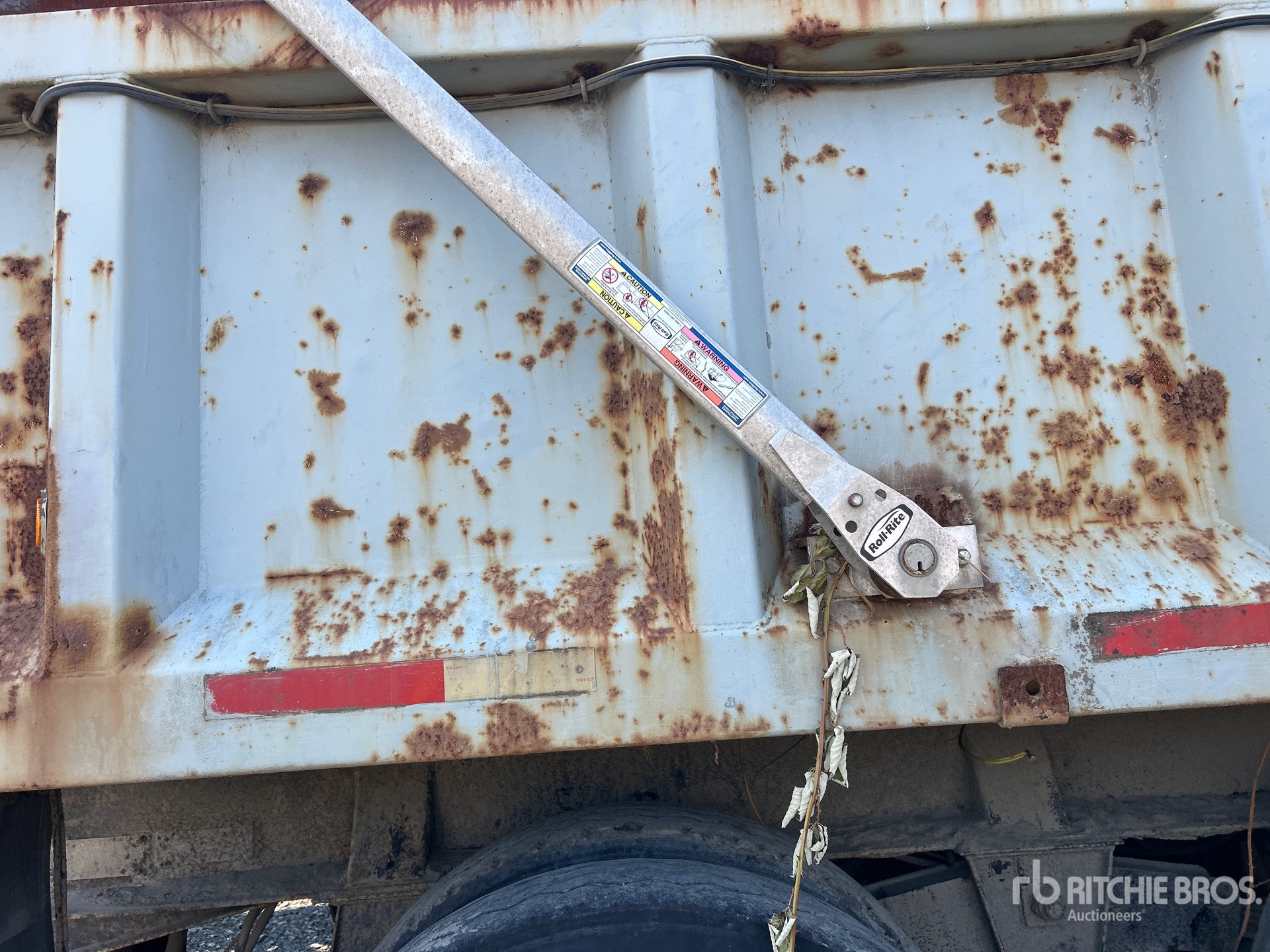 1996 Knight 14 ft T/A
