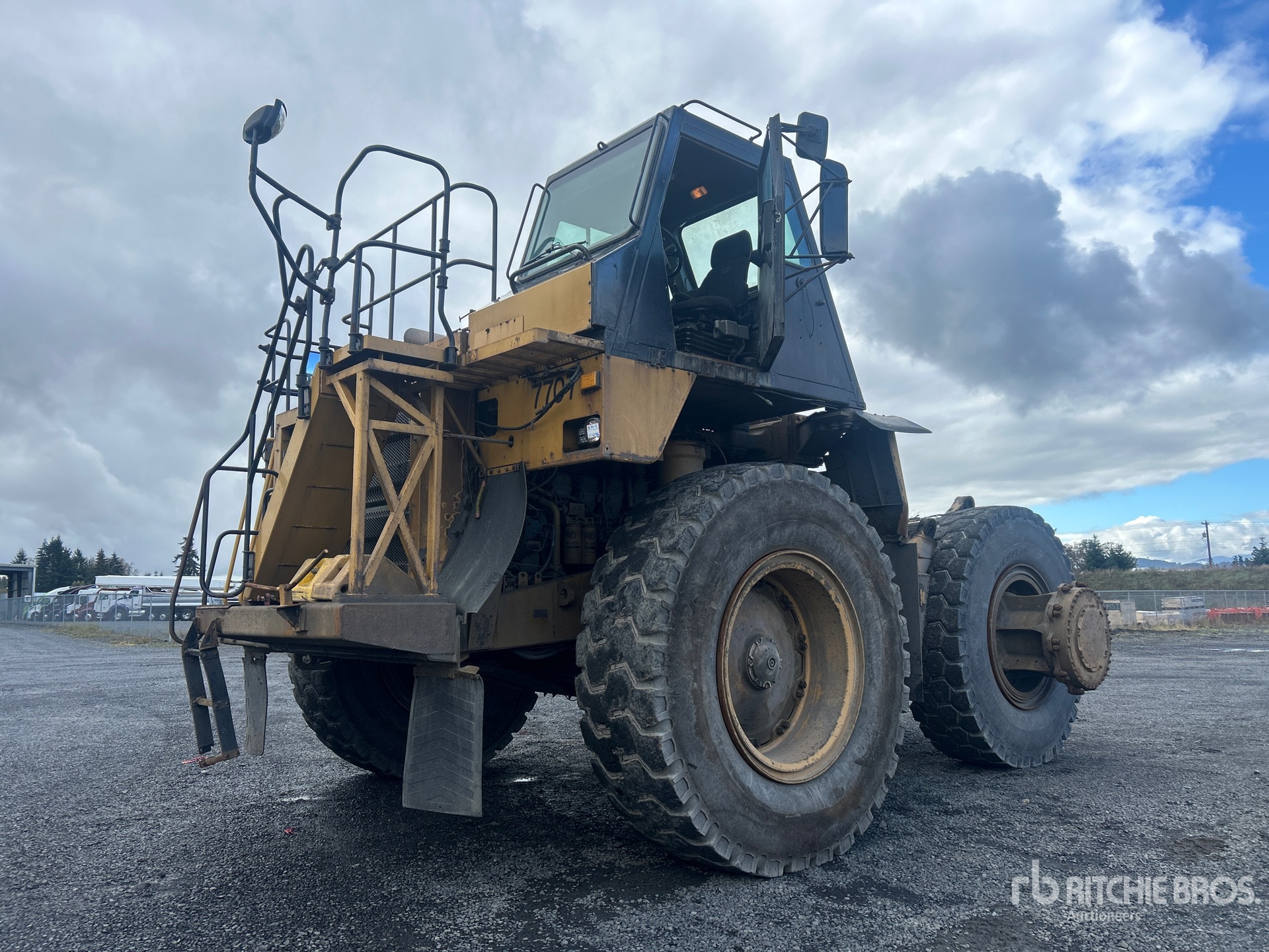 2000 Caterpillar 777D