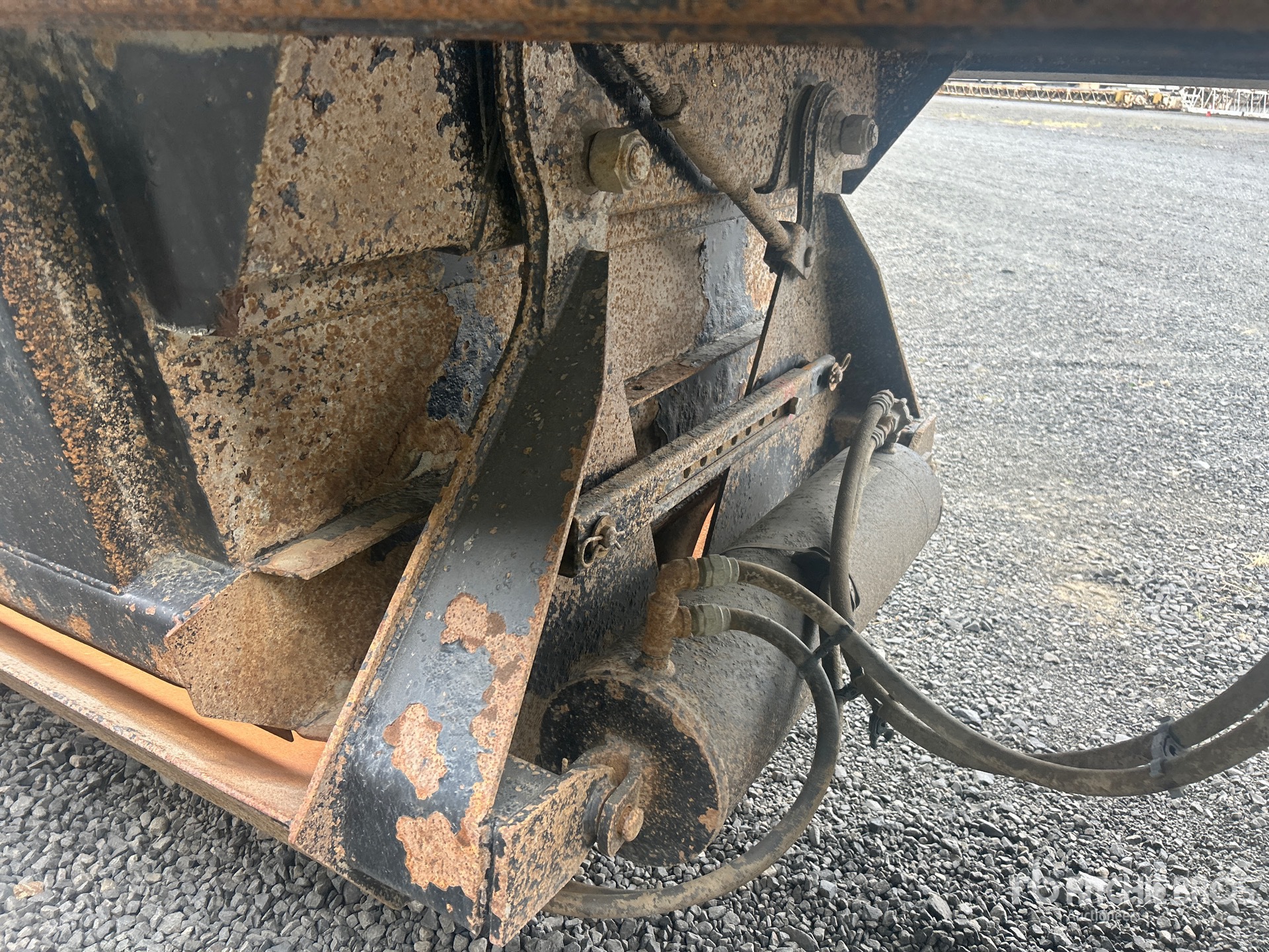 2006 CTS 40 FT T/A (INOPERABLE)
