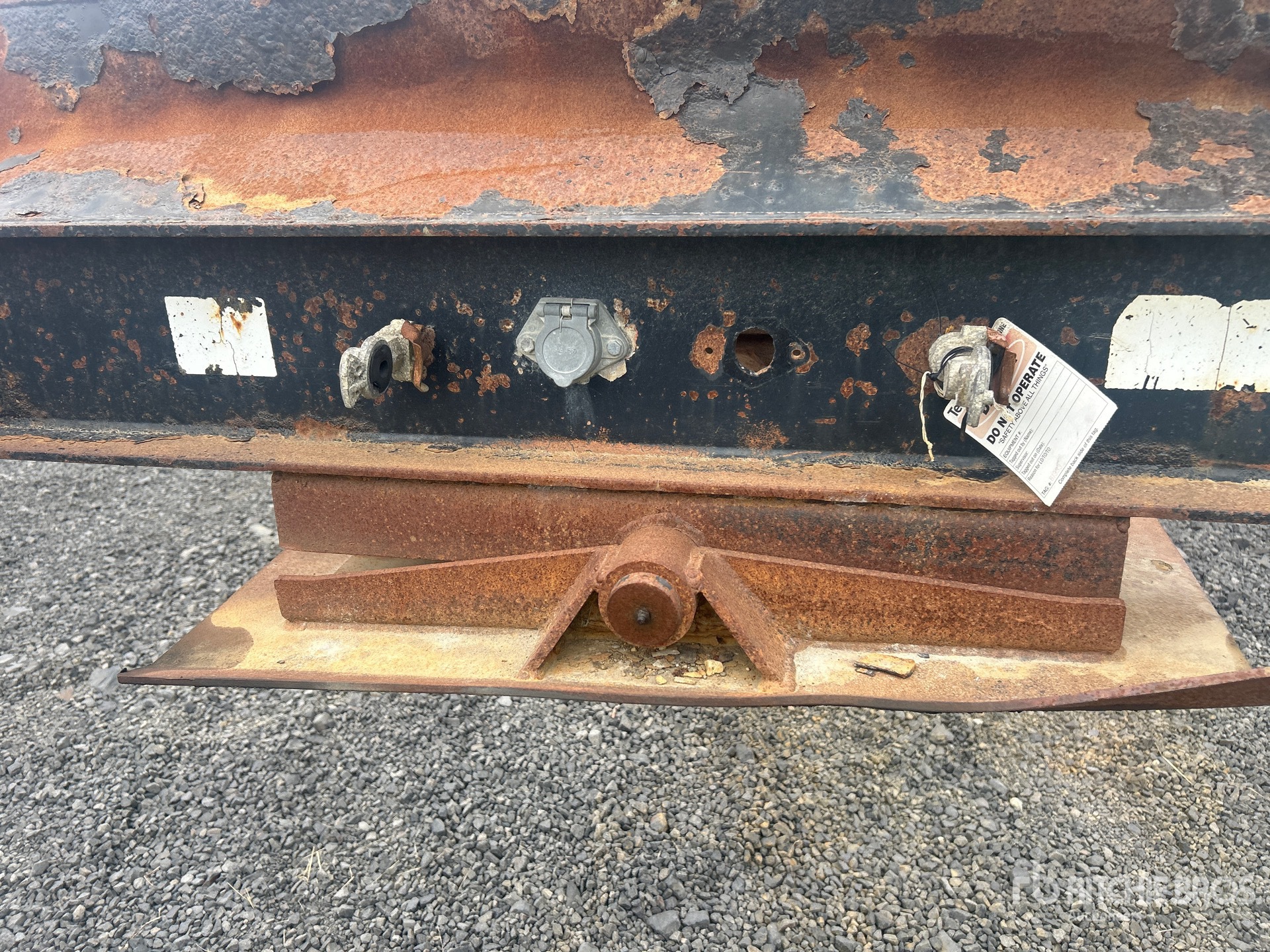 2006 CTS 40 FT T/A (INOPERABLE)
